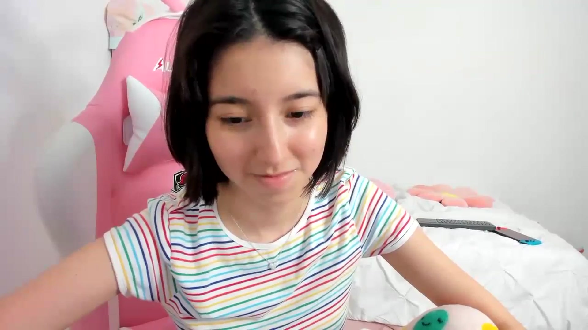 Gallery image thumbnail from Cherrycute666's myfreecams stream on, 11/29/2023, 01:43 image 17 of 20