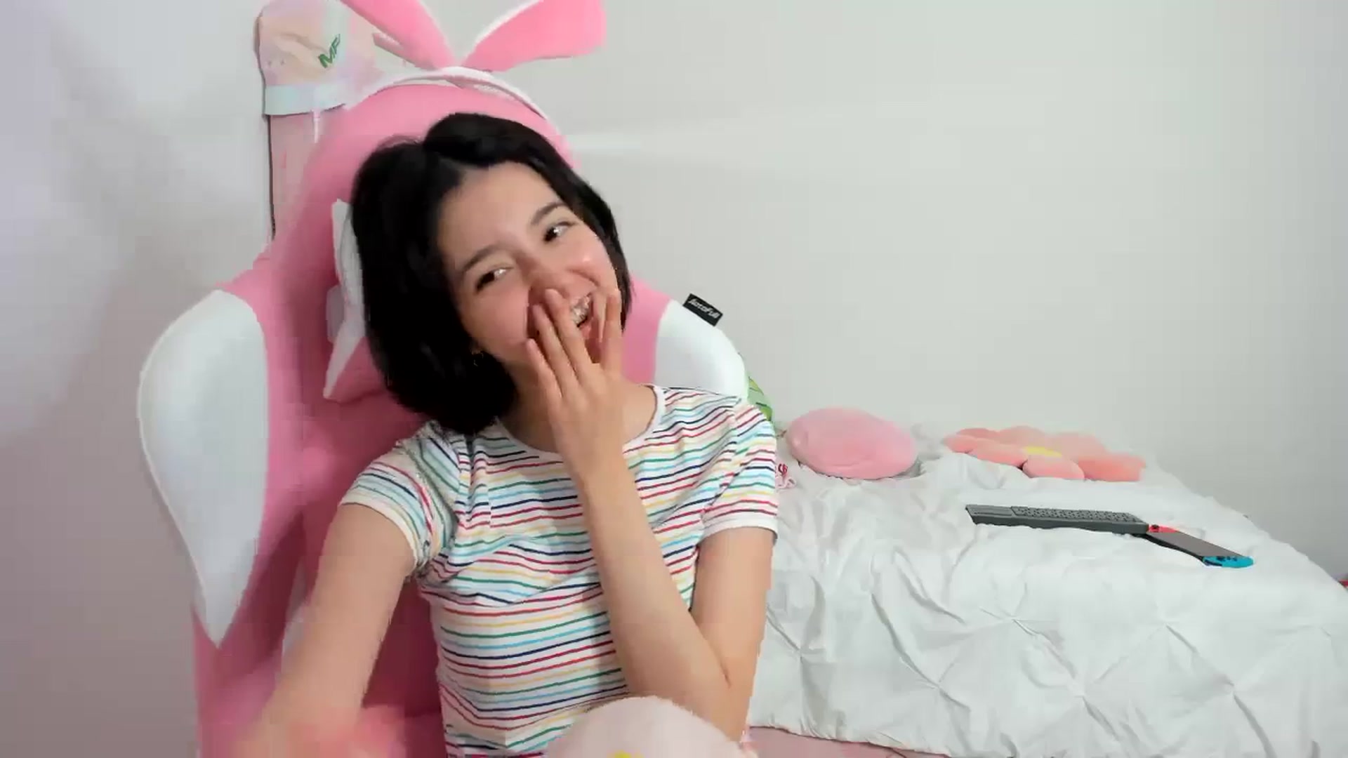 Gallery image thumbnail from Cherrycute666's myfreecams stream on, 11/29/2023, 01:43 image 16 of 20