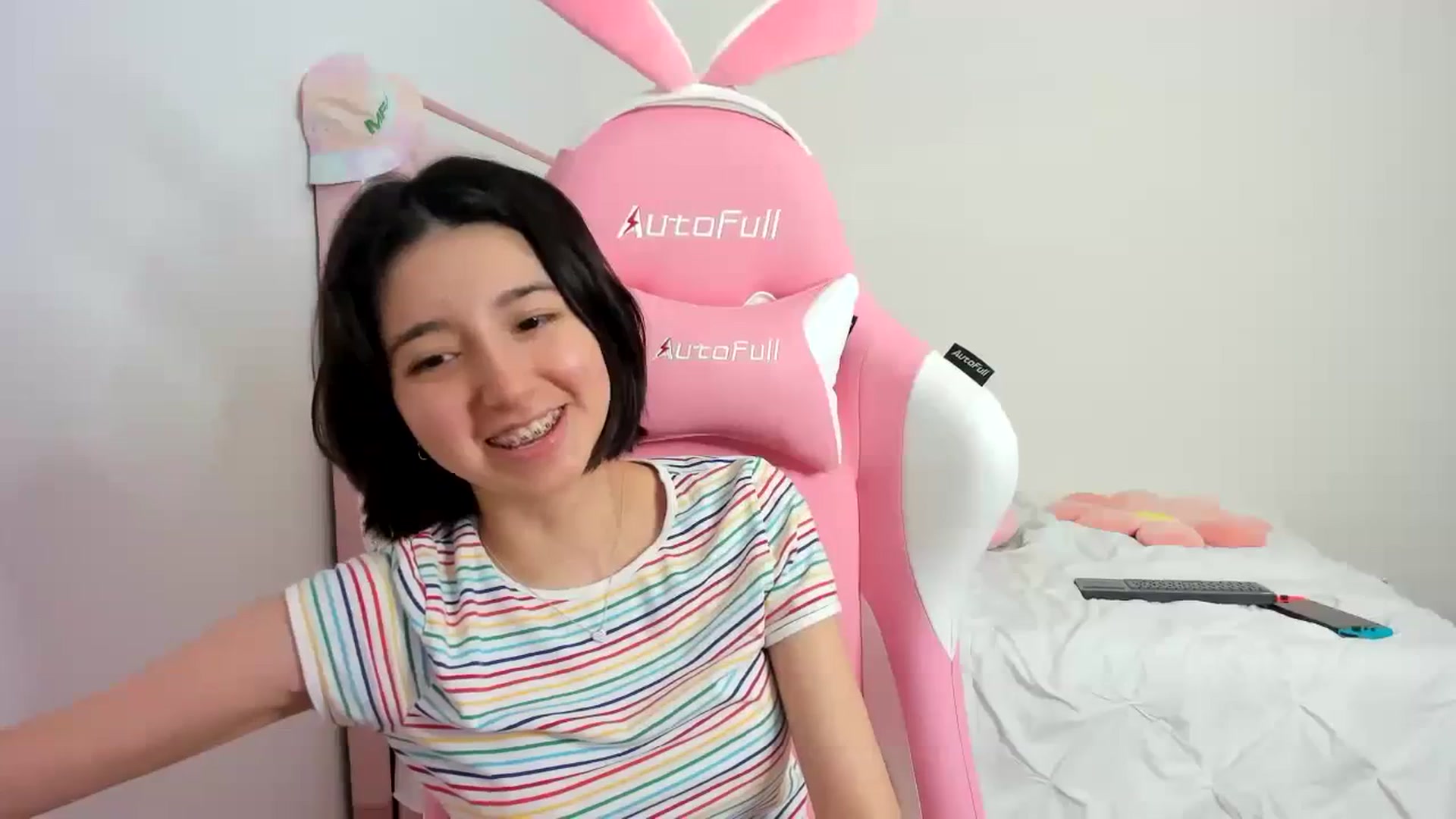 Gallery image thumbnail from Cherrycute666's myfreecams stream on, 11/29/2023, 01:43 image 13 of 20