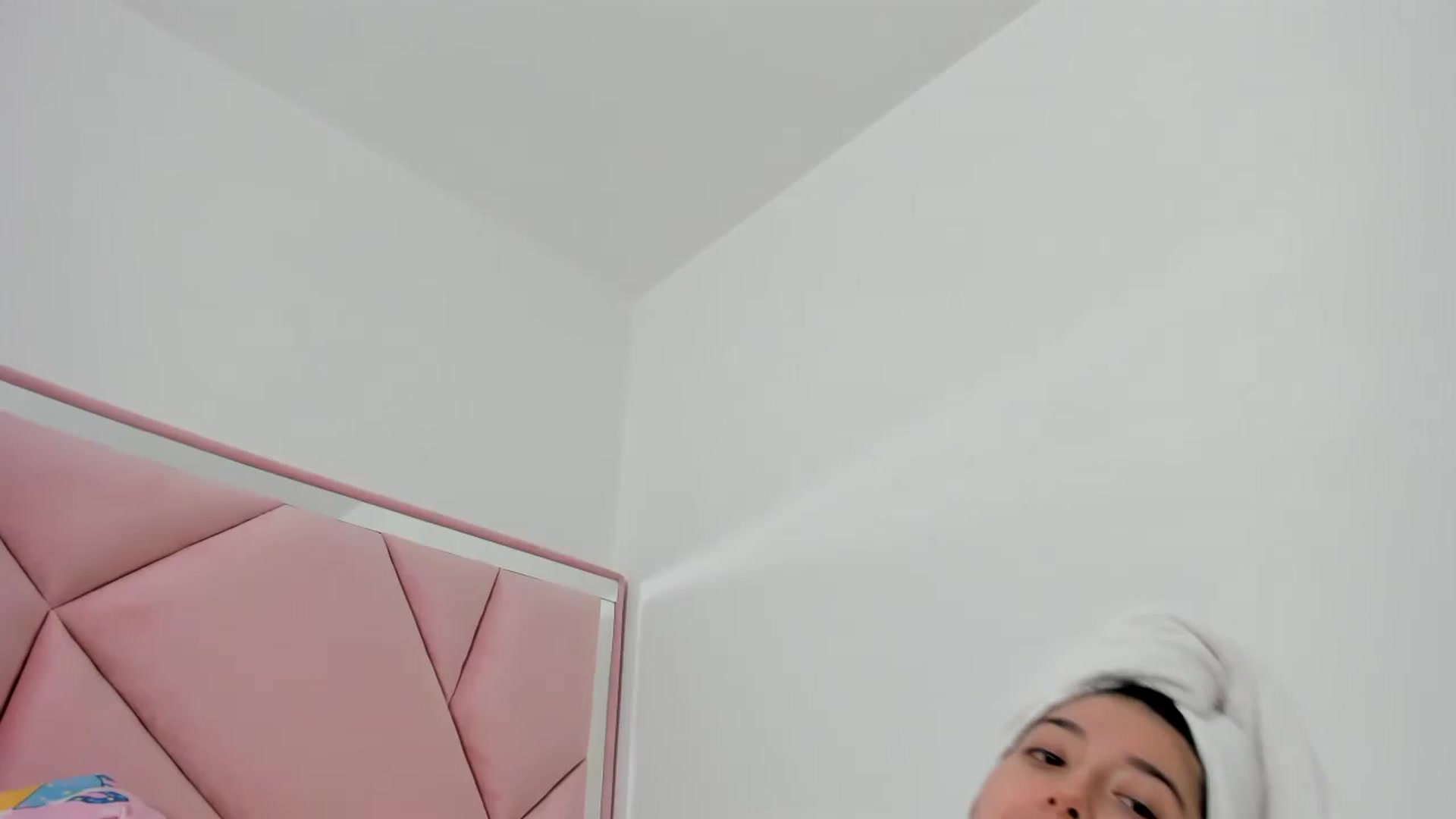 Gallery image thumbnail from Cherrycute666's myfreecams stream on, 11/29/2023, 06:41 image 13 of 20
