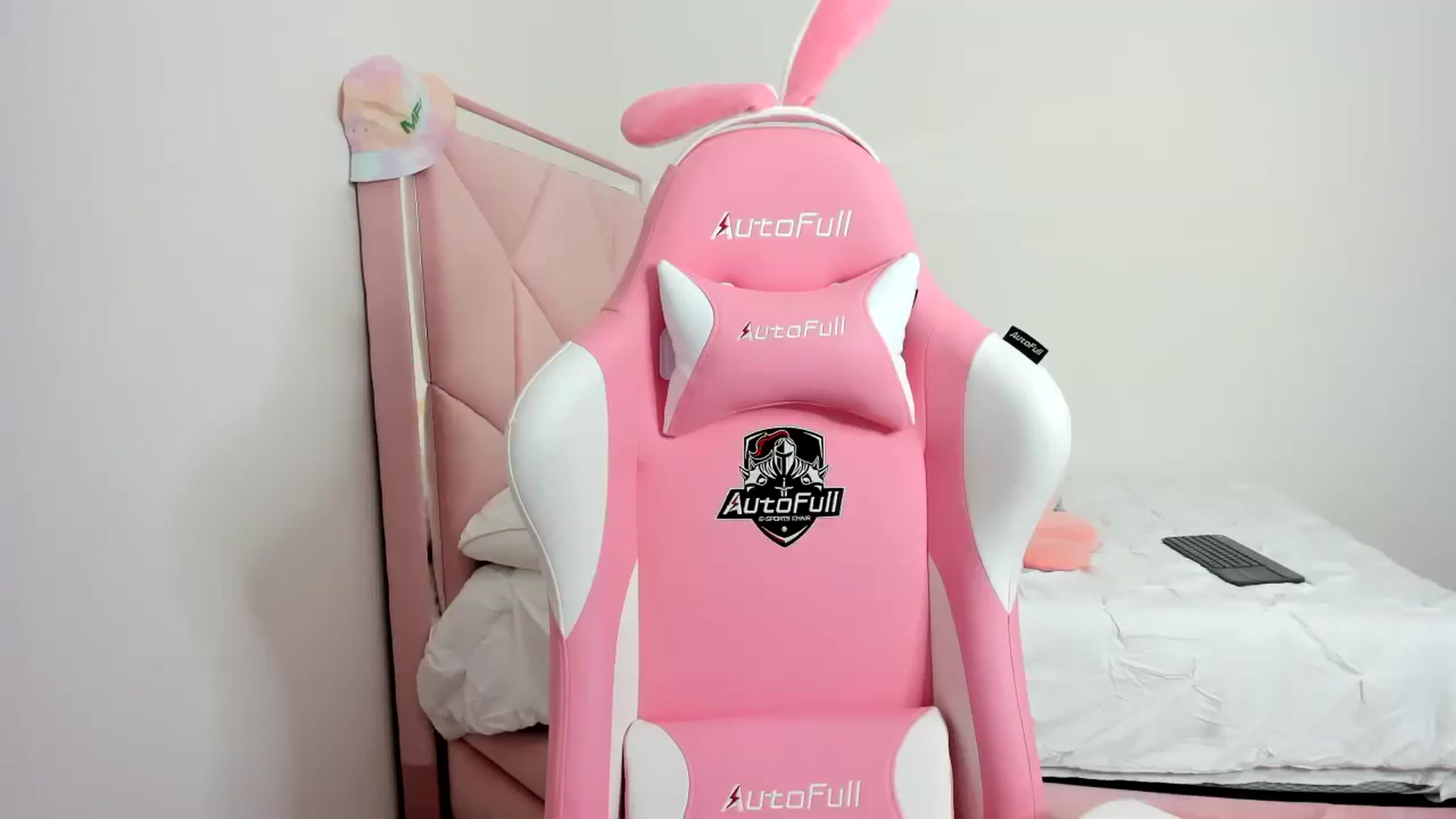 Gallery image thumbnail from Cherrycute666's myfreecams stream on, 11/30/2023, 06:05 image 18 of 20
