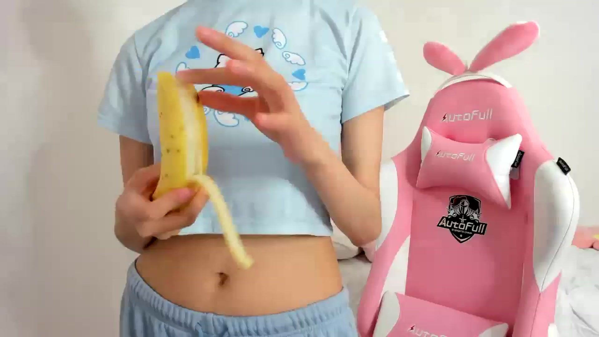Gallery image thumbnail from Cherrycute666's myfreecams stream on, 12/01/2023, 09:33 image 1 of 20