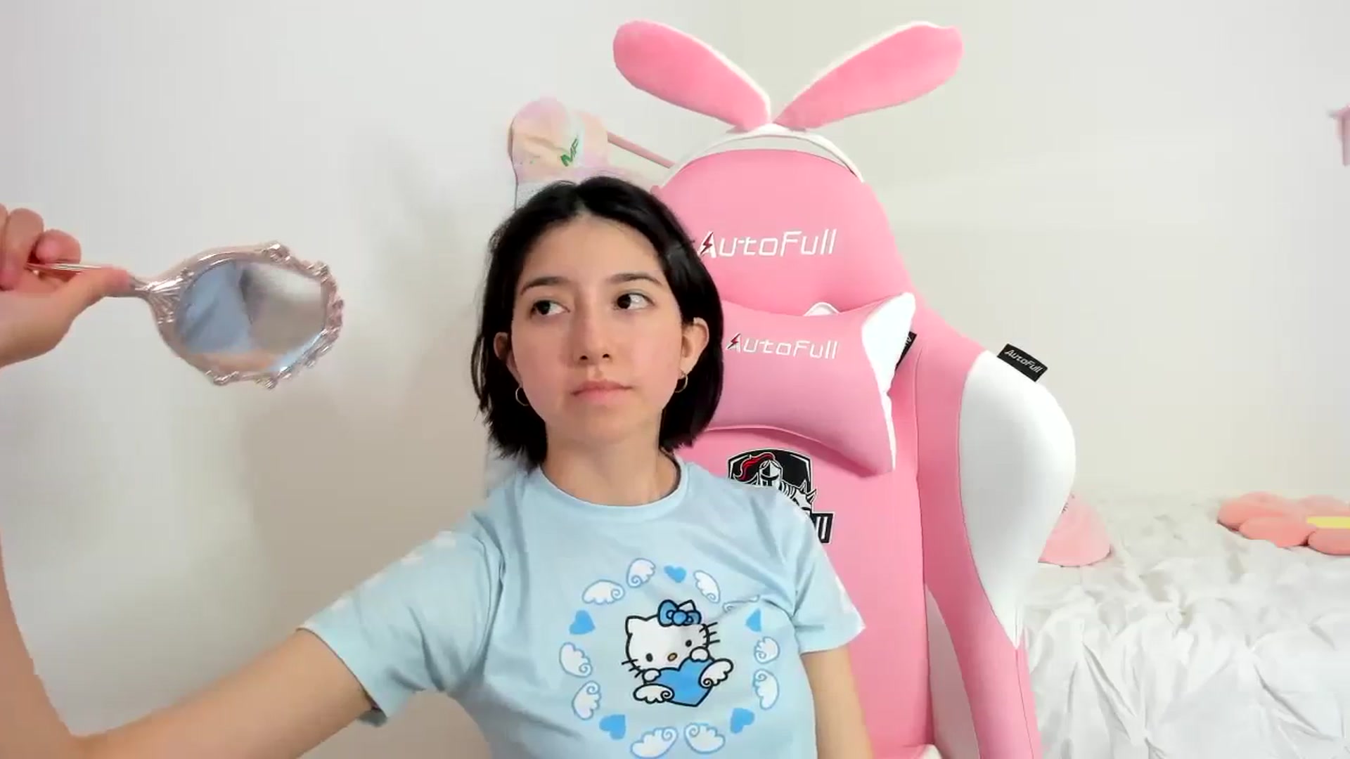 Gallery image thumbnail from Cherrycute666's myfreecams stream on, 12/01/2023, 09:33 image 3 of 20