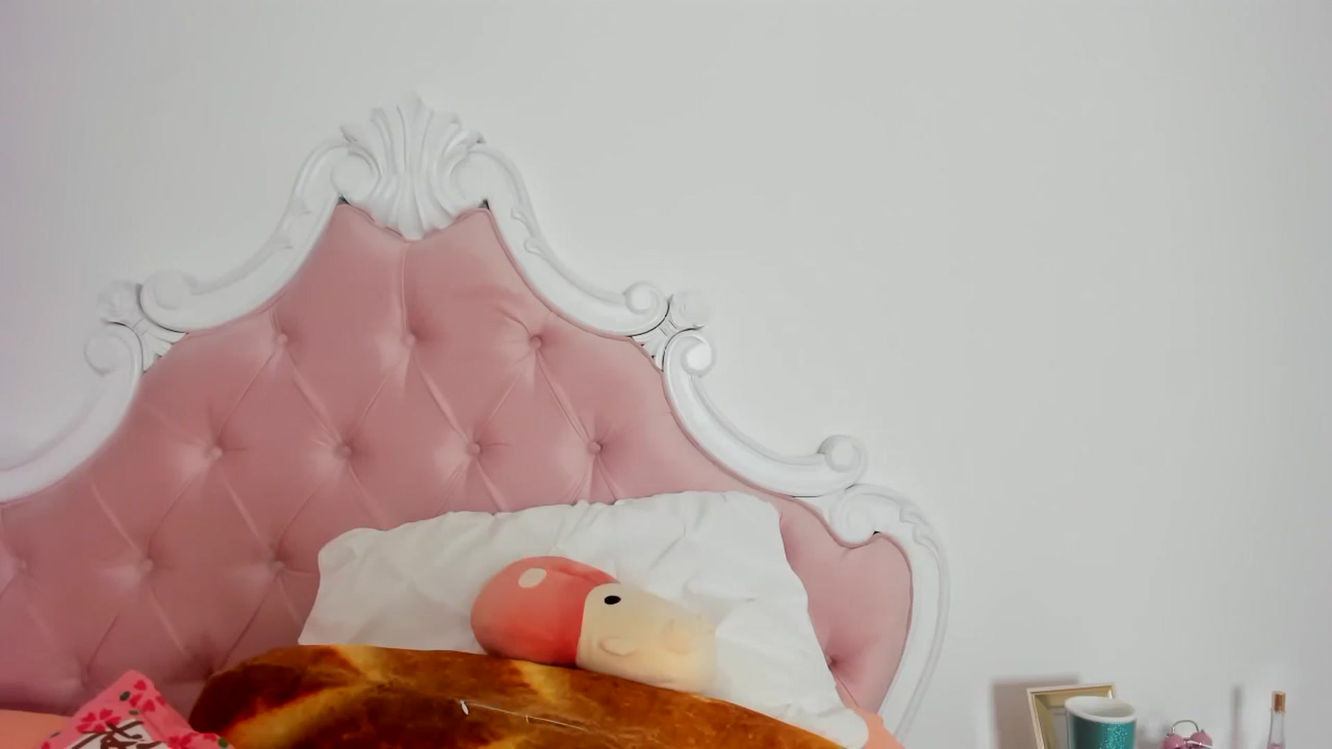 Gallery image thumbnail from Cherrycute666's myfreecams stream on, 12/02/2023, 04:57 image 15 of 20