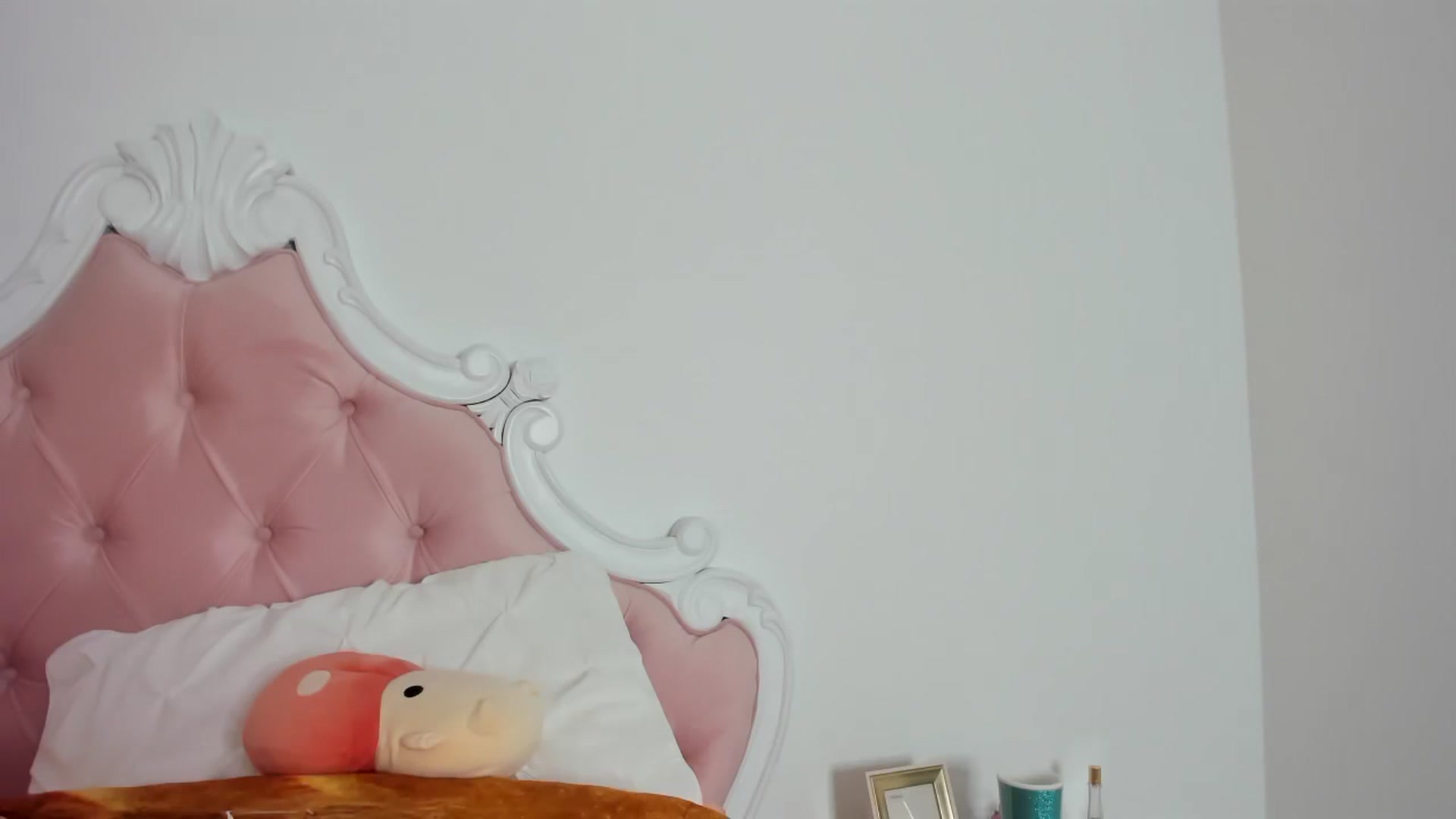 Gallery image thumbnail from Cherrycute666's myfreecams stream on, 12/02/2023, 04:57 image 9 of 20