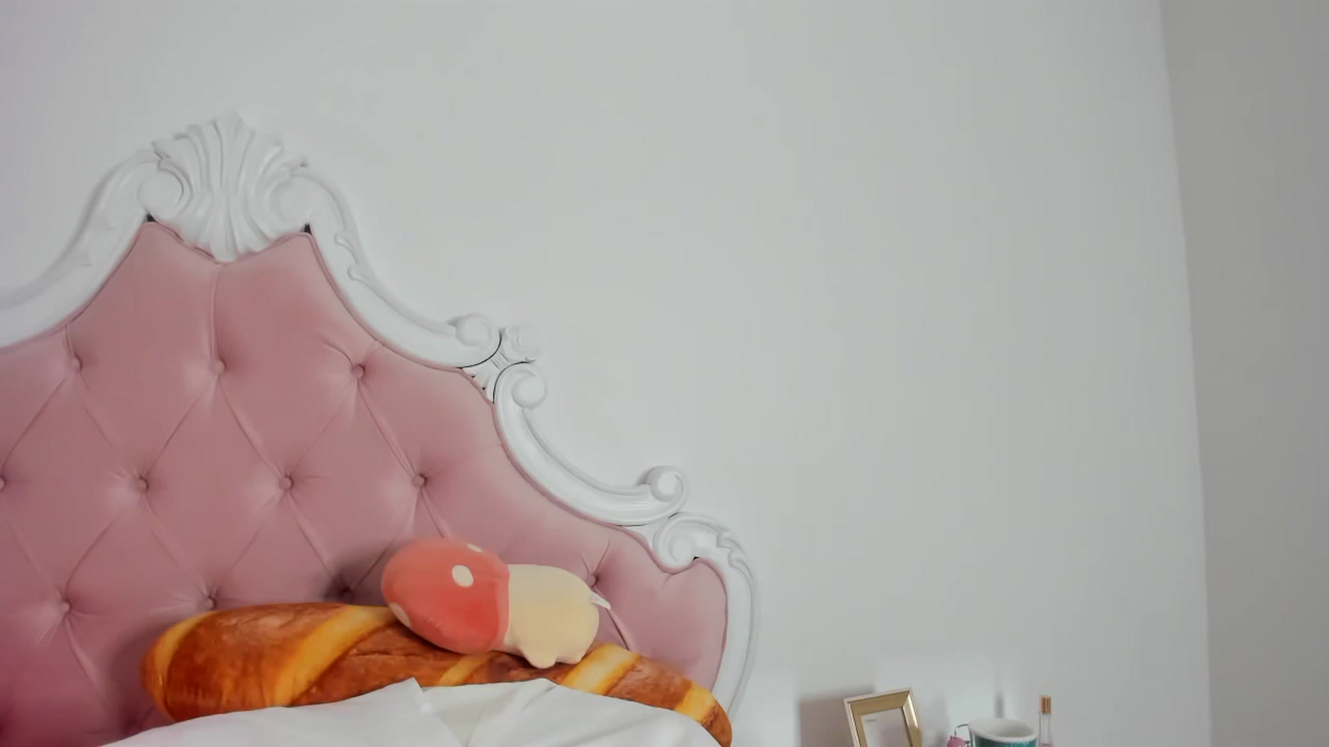 Gallery image thumbnail from Cherrycute666's myfreecams stream on, 12/03/2023, 09:36 image 20 of 20