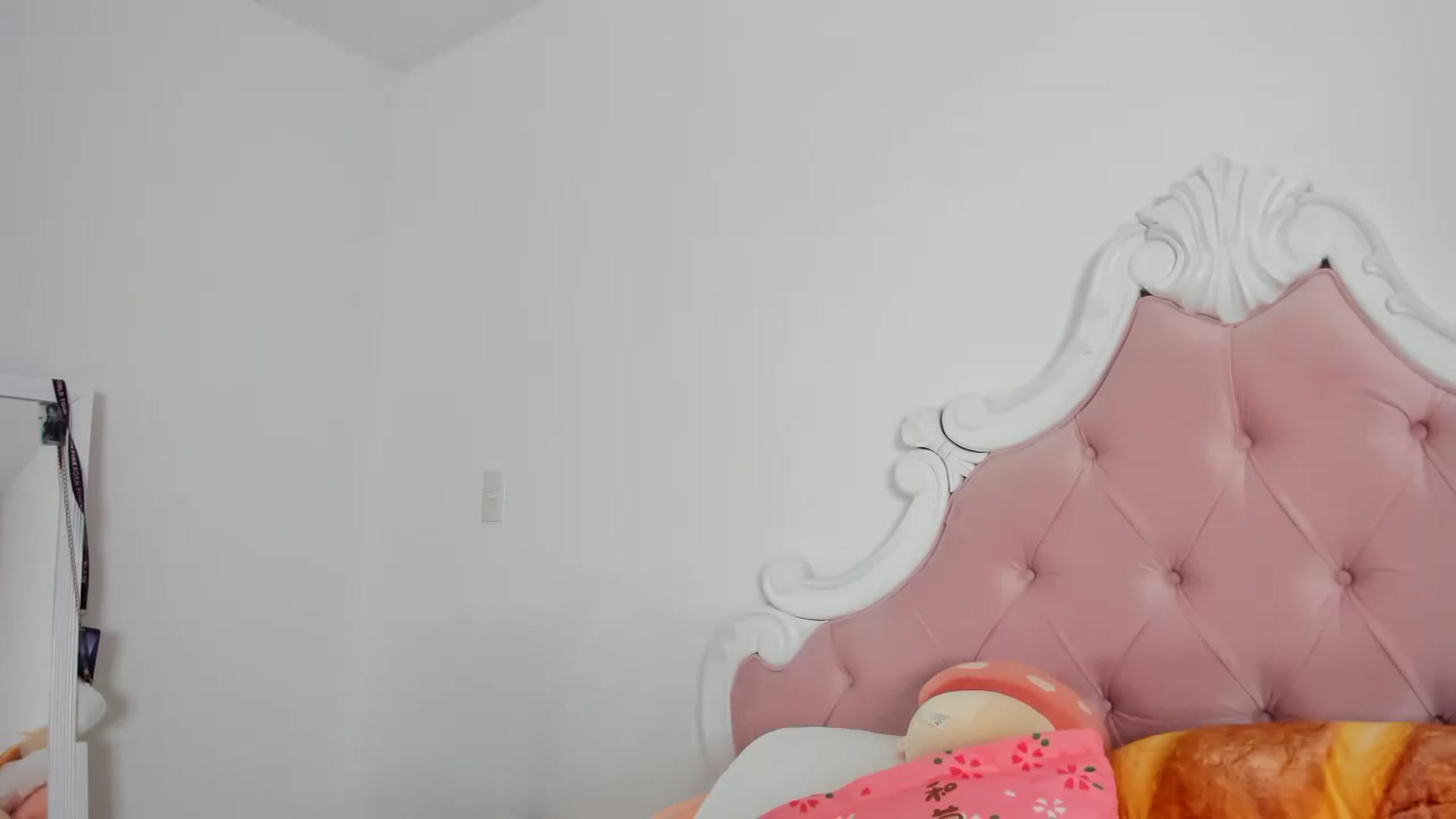 Gallery image thumbnail from Cherrycute666's myfreecams stream on, 12/04/2023, 06:24 image 18 of 20