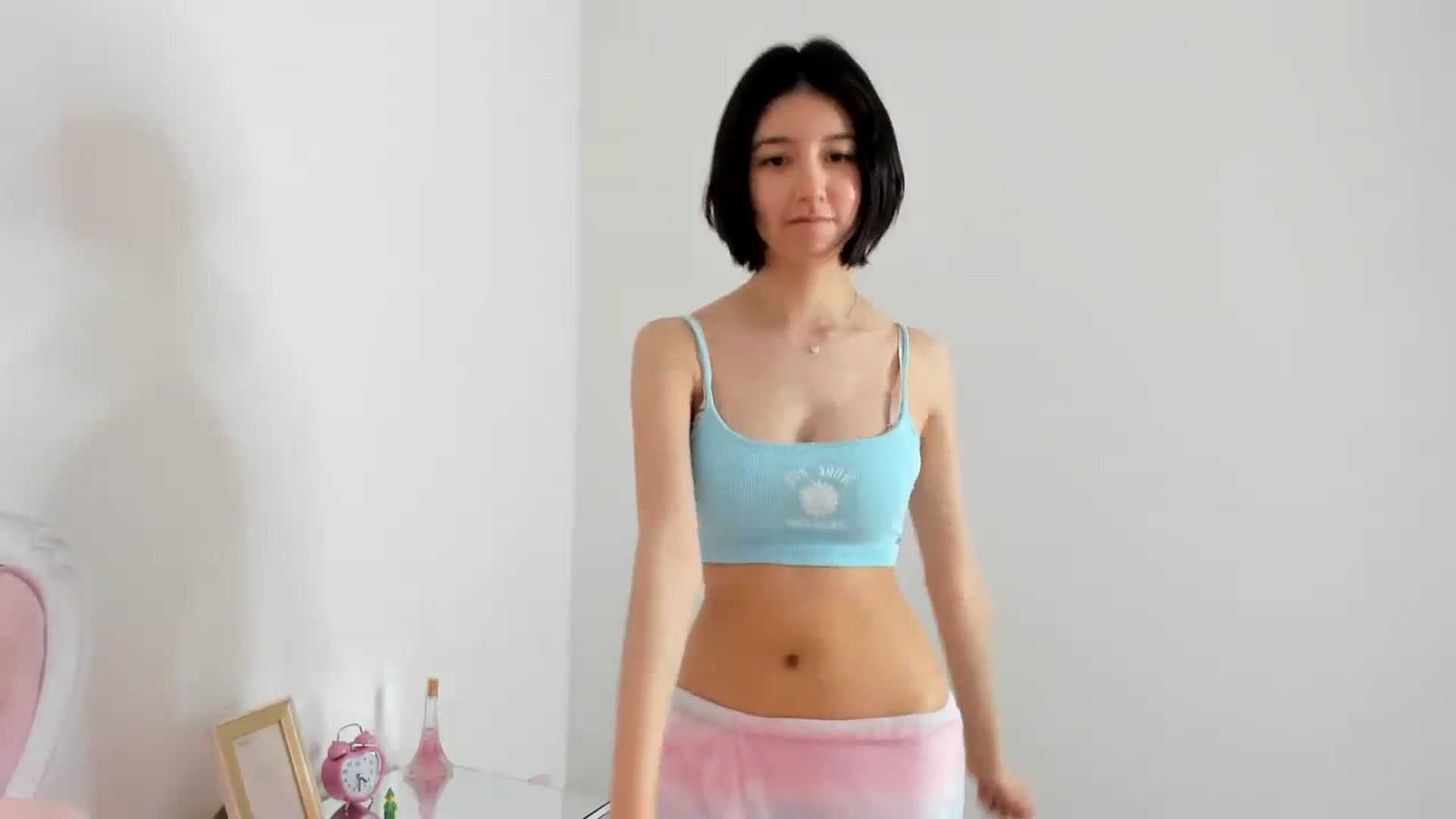 Gallery image thumbnail from Cherrycute666's myfreecams stream on, 12/04/2023, 09:00 image 11 of 20