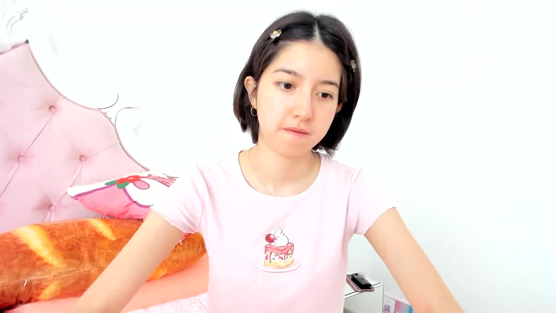 Gallery image thumbnail from Cherrycute666's myfreecams stream on, 12/04/2023, 21:06 image 6 of 20