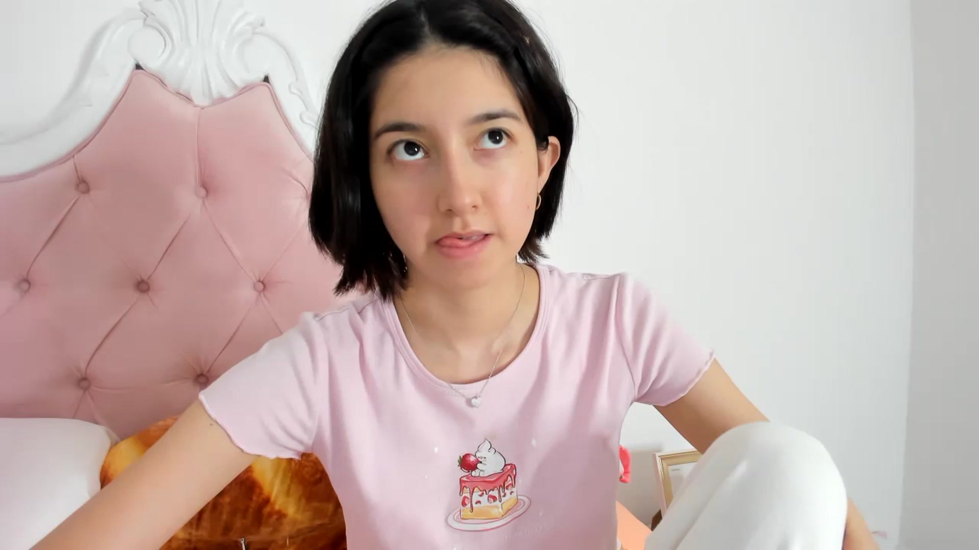 Gallery image thumbnail from Cherrycute666's myfreecams stream on, 12/05/2023, 01:50 image 15 of 20