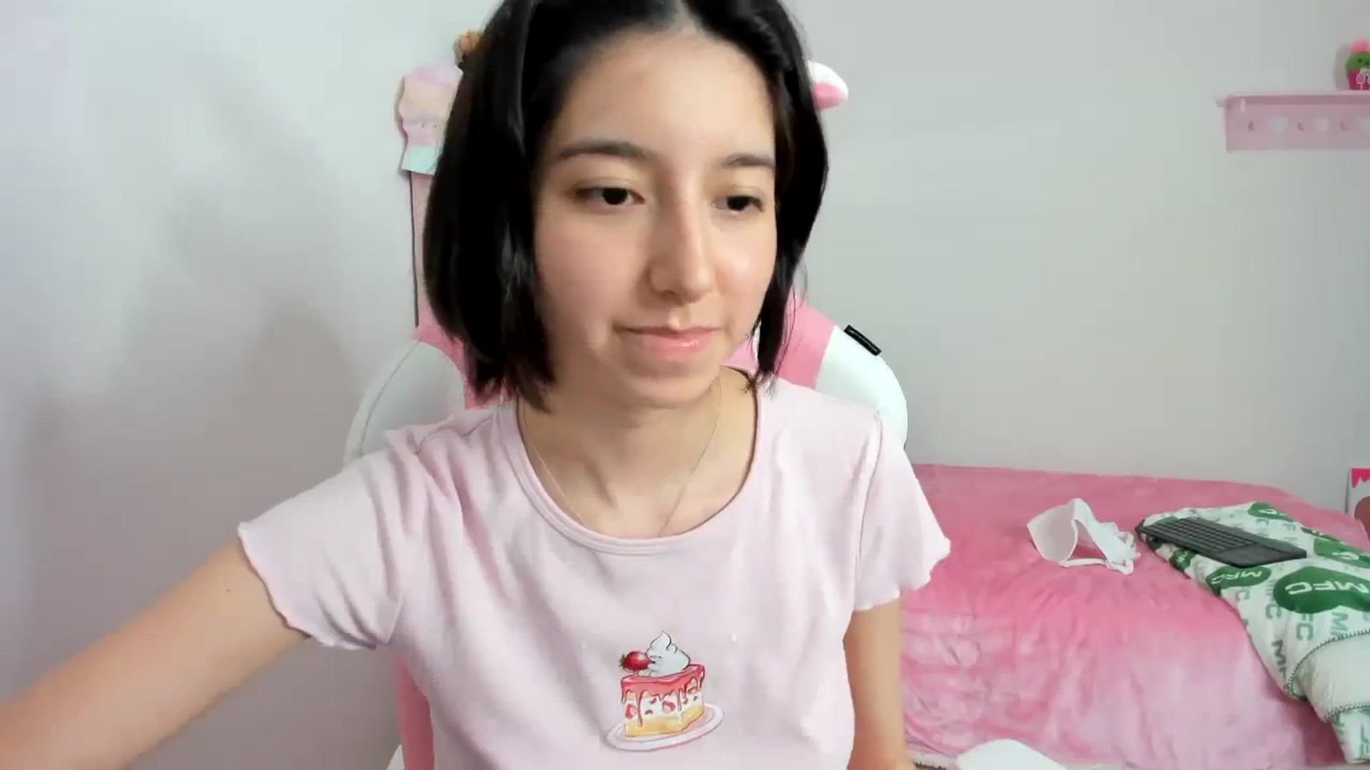 Gallery image thumbnail from Cherrycute666's myfreecams stream on, 12/05/2023, 03:31 image 14 of 20