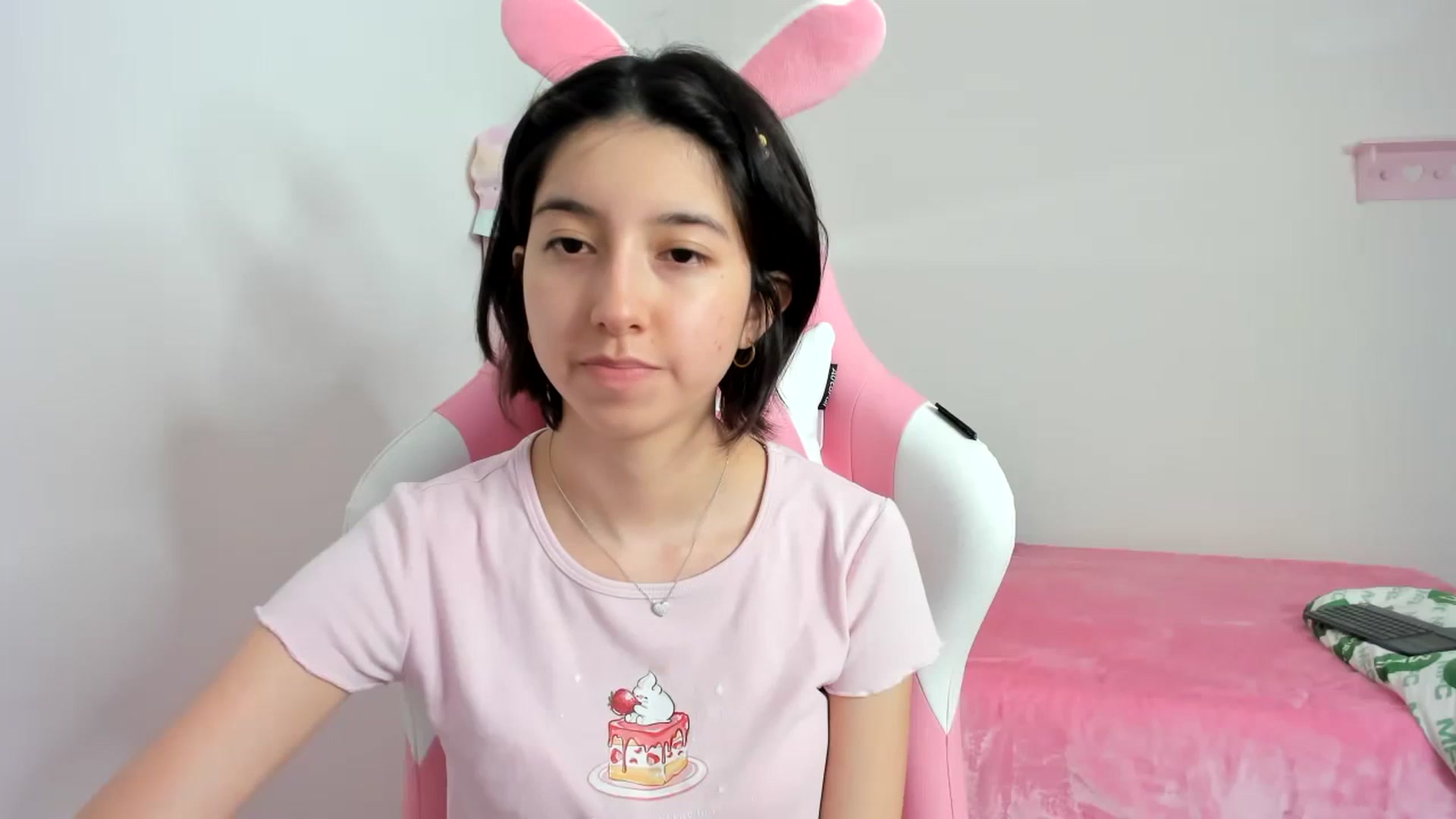 Gallery image thumbnail from Cherrycute666's myfreecams stream on, 12/05/2023, 03:31 image 4 of 20