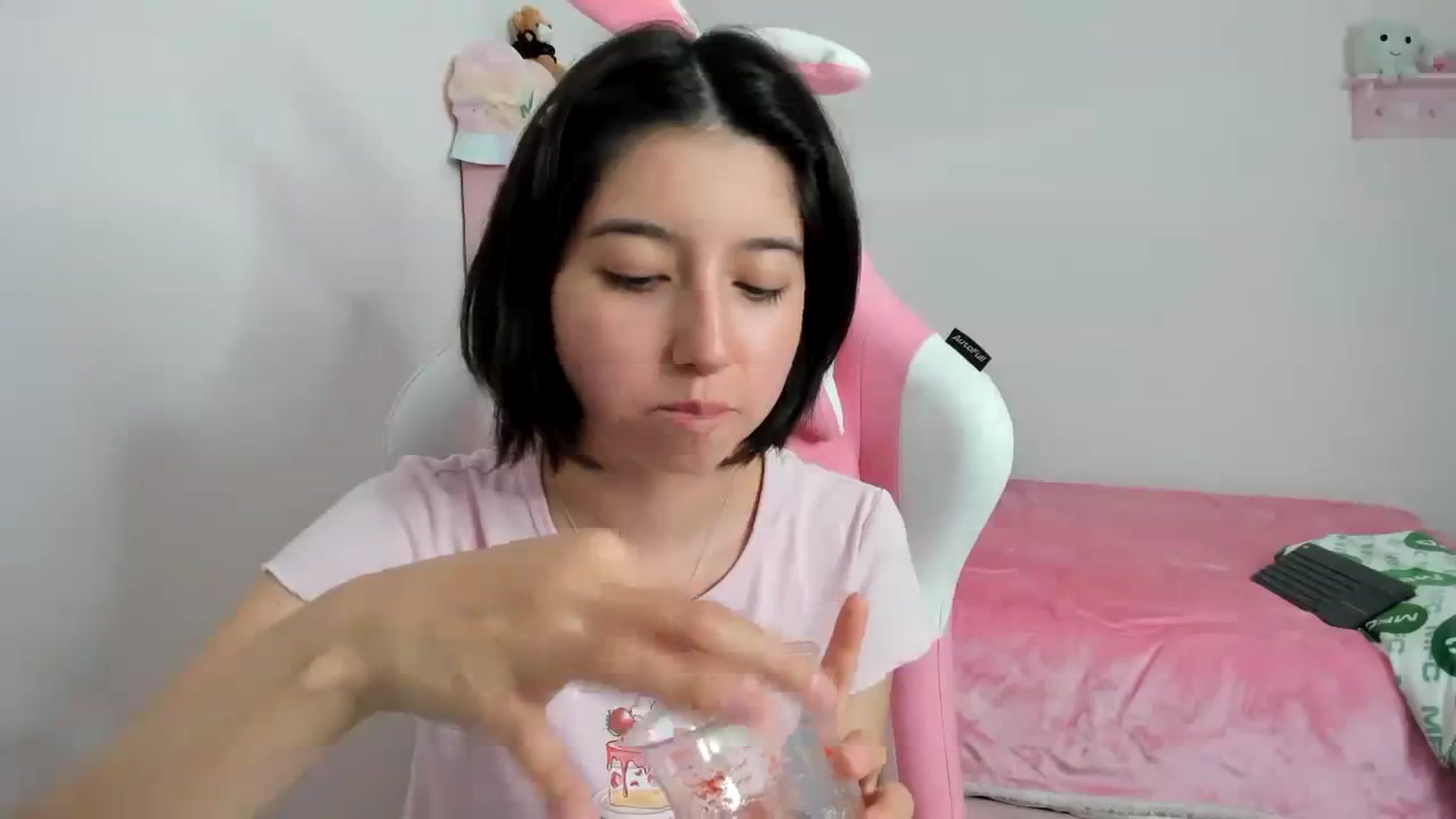 Gallery image thumbnail from Cherrycute666's myfreecams stream on, 12/05/2023, 04:06 image 2 of 20