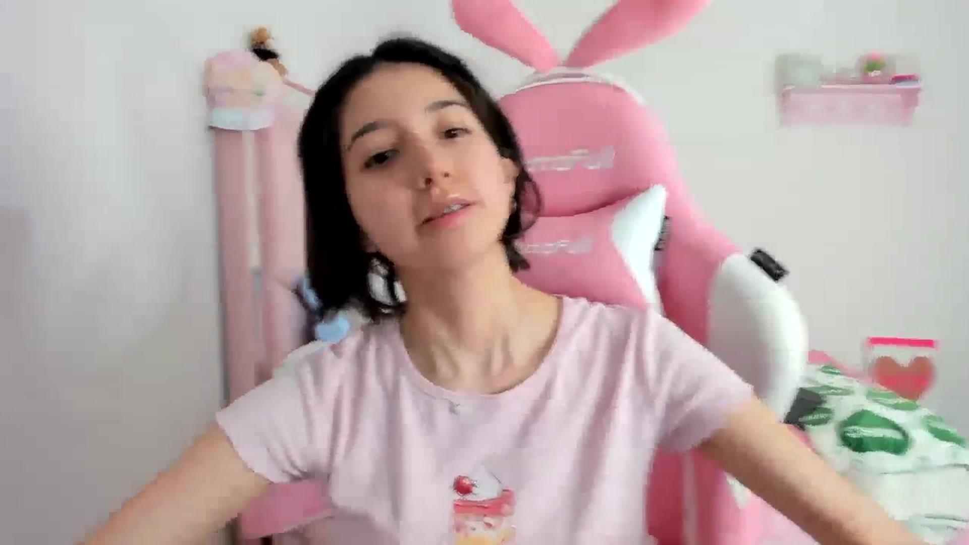 Gallery image thumbnail from Cherrycute666's myfreecams stream on, 12/05/2023, 04:54 image 11 of 20
