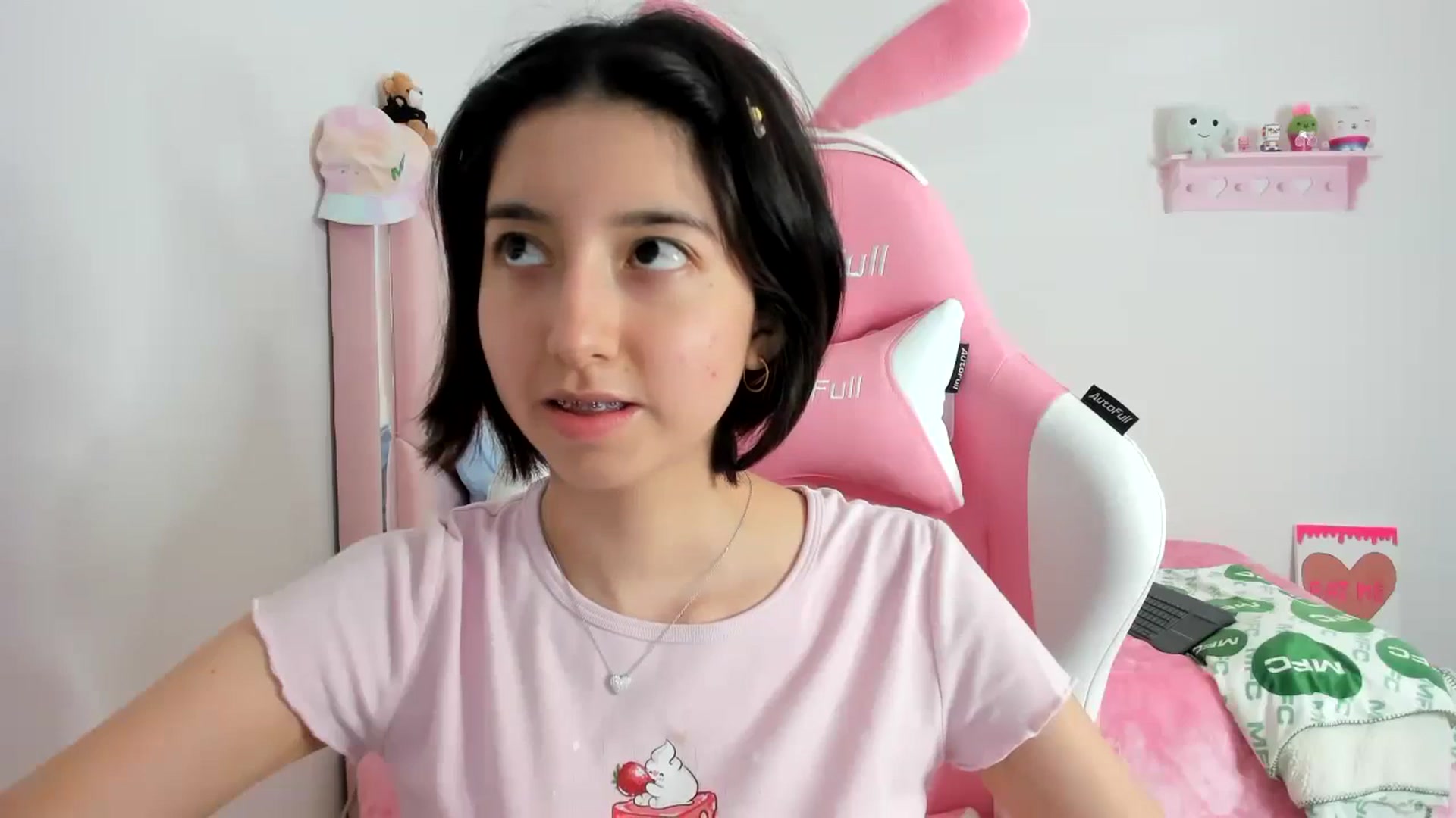 Gallery image thumbnail from Cherrycute666's myfreecams stream on, 12/05/2023, 04:54 image 20 of 20
