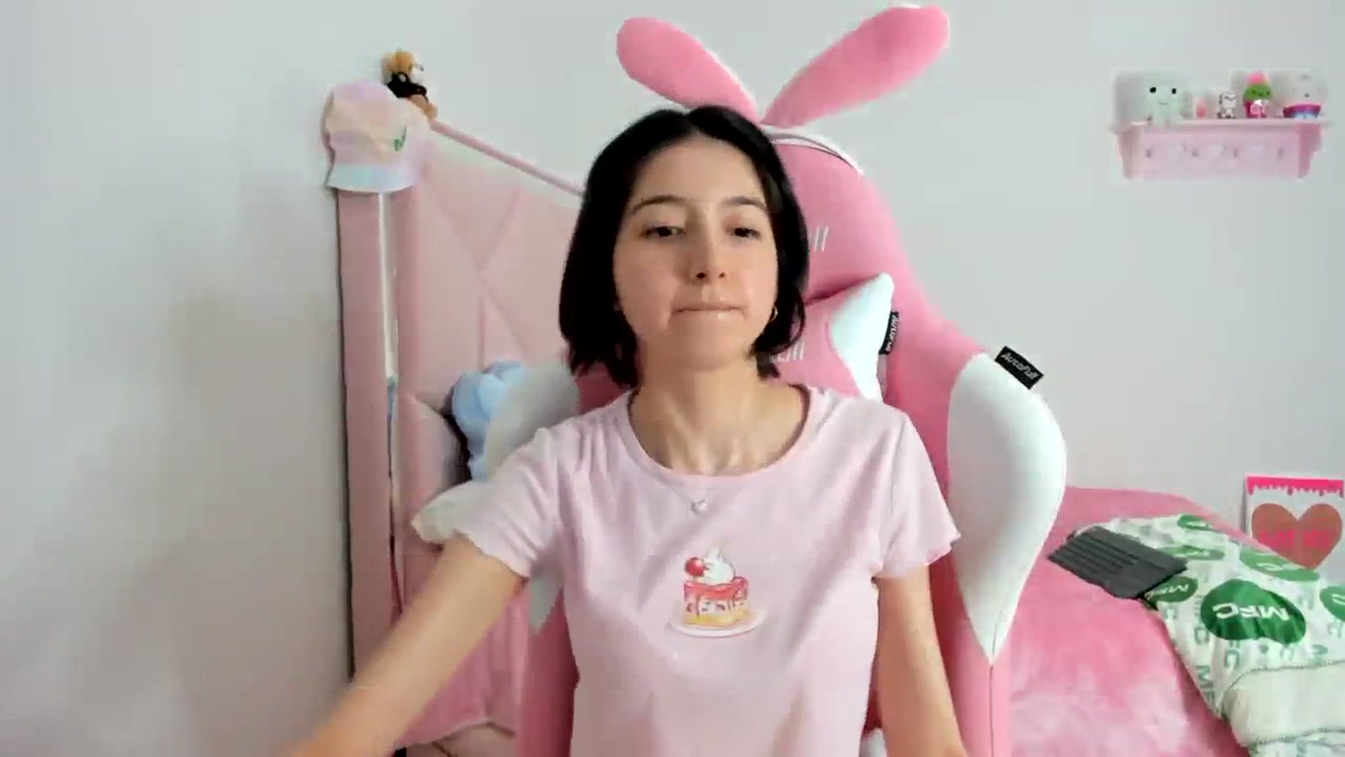 Gallery image thumbnail from Cherrycute666's myfreecams stream on, 12/05/2023, 04:54 image 14 of 20