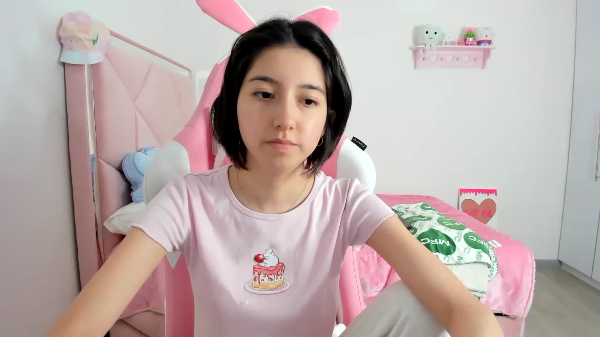 Gallery image thumbnail from Cherrycute666's myfreecams stream on, 12/05/2023, 07:20 image 19 of 20