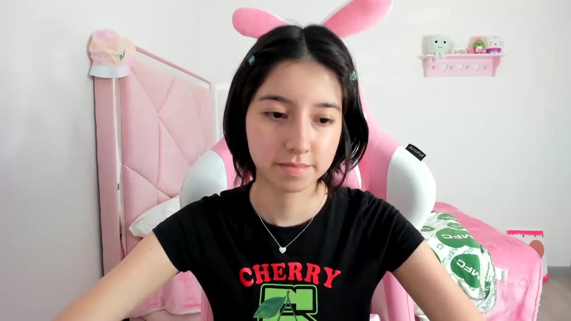 Gallery image thumbnail from Cherrycute666's myfreecams stream on, 12/06/2023, 04:27 image 20 of 20