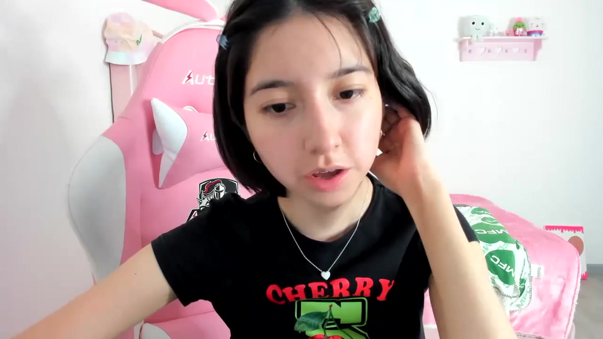 Gallery image thumbnail from Cherrycute666's myfreecams stream on, 12/06/2023, 05:34 image 9 of 20