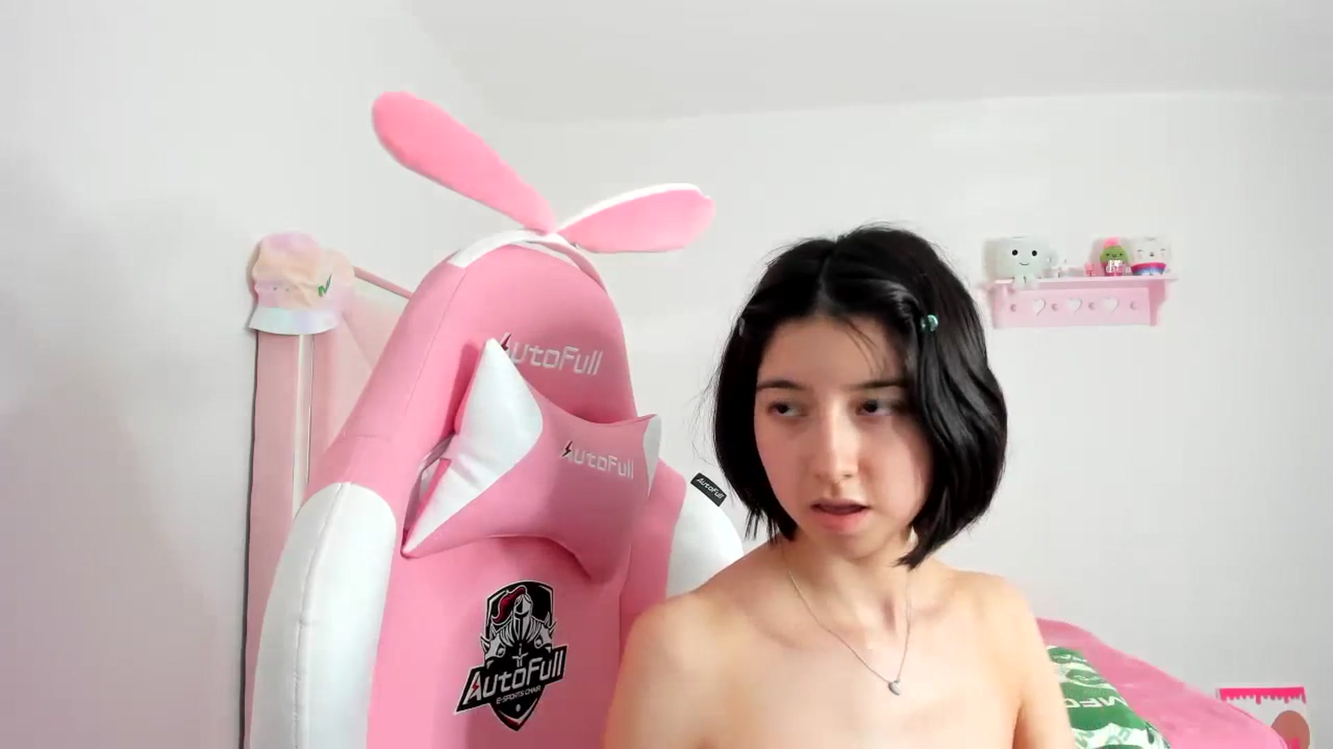 Gallery image thumbnail from Cherrycute666's myfreecams stream on, 12/06/2023, 06:39 image 11 of 20