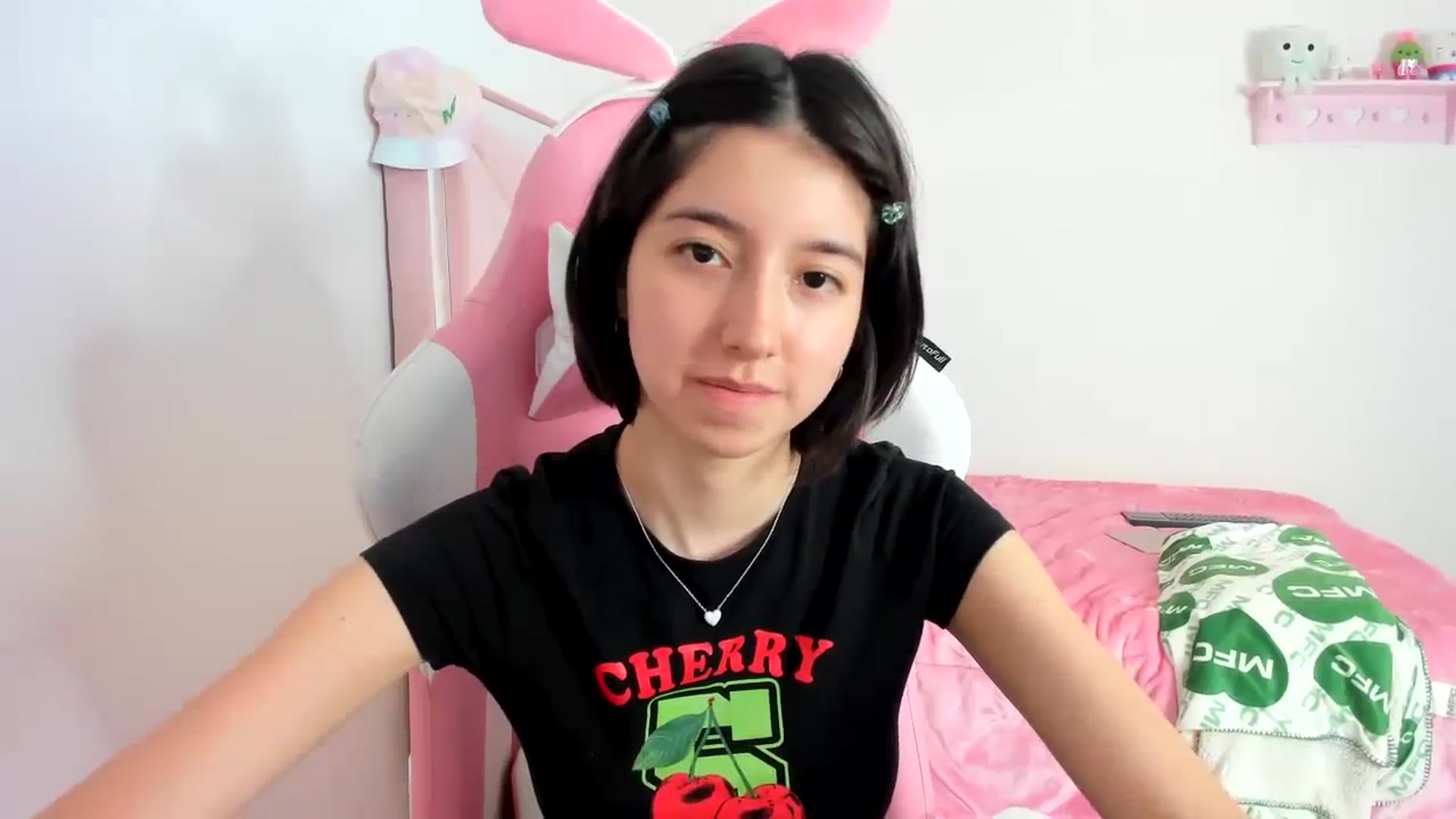 Gallery image thumbnail from Cherrycute666's myfreecams stream on, 12/06/2023, 07:27 image 20 of 20