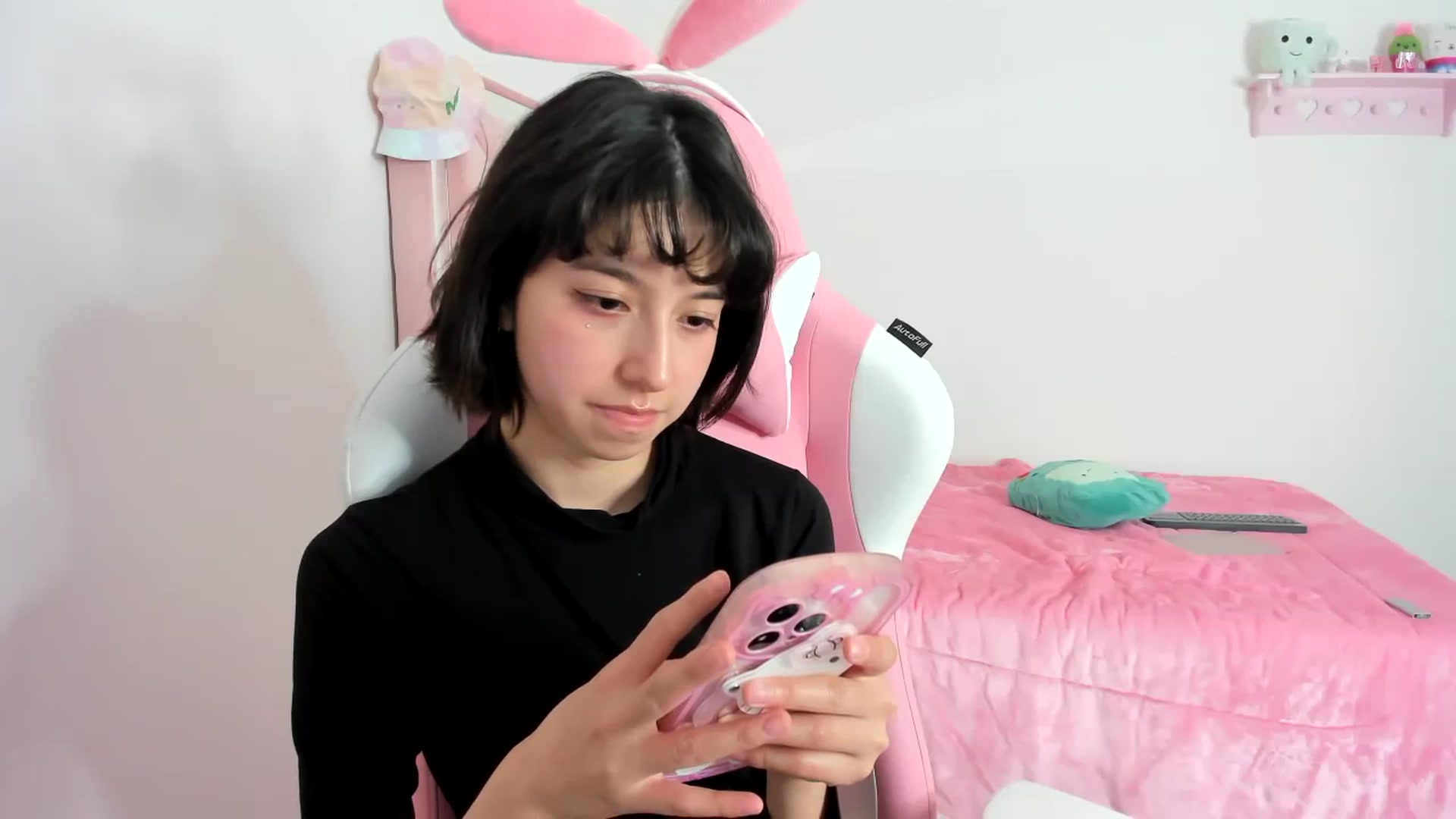 Gallery image thumbnail from Cherrycute666's myfreecams stream on, 12/07/2023, 05:55 image 7 of 20