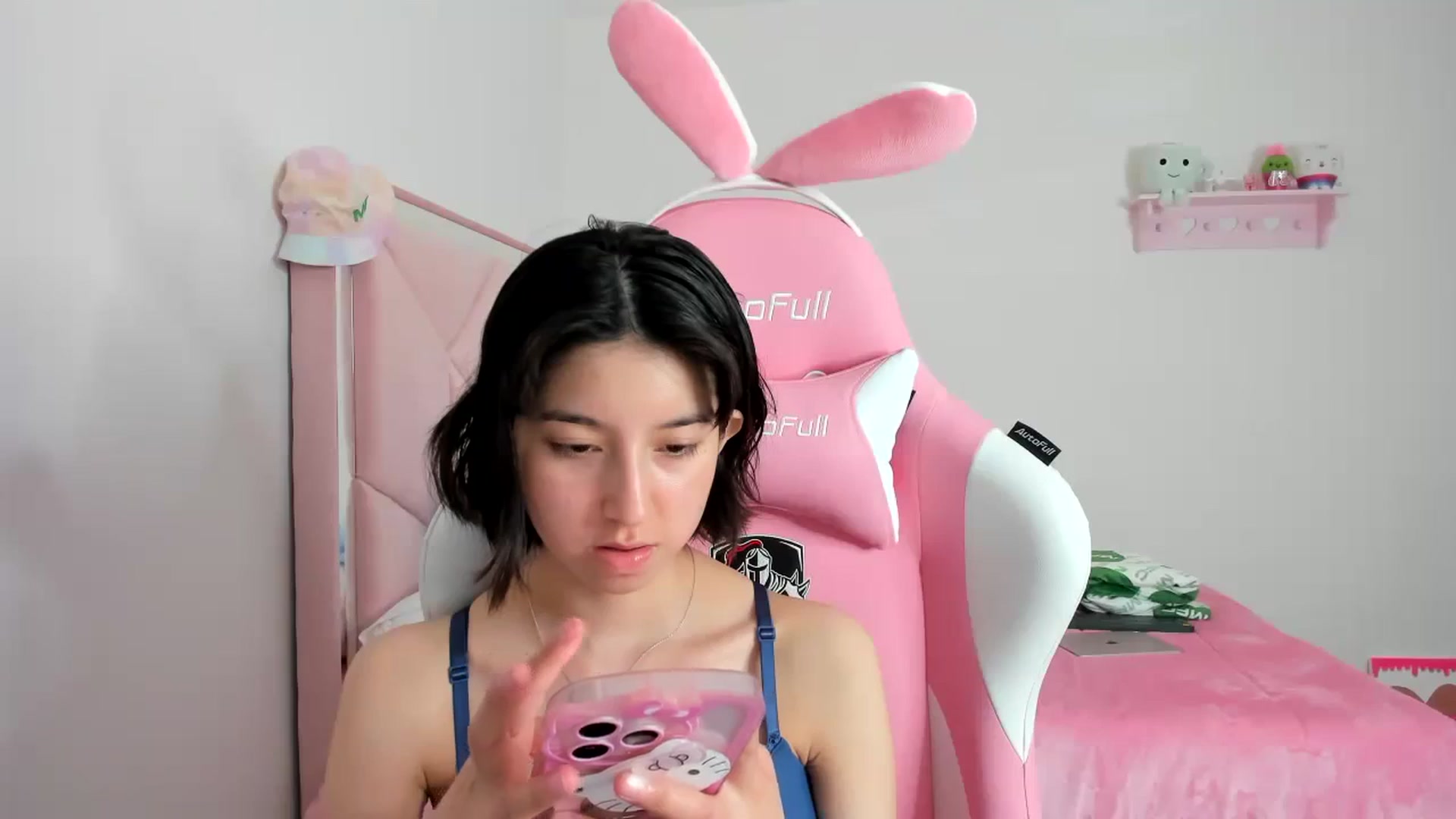 Gallery image thumbnail from Cherrycute666's myfreecams stream on, 12/07/2023, 08:56 image 20 of 20