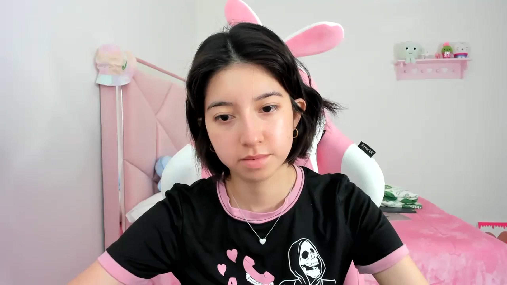 Gallery image thumbnail from Cherrycute666's myfreecams stream on, 12/07/2023, 19:44 image 17 of 20