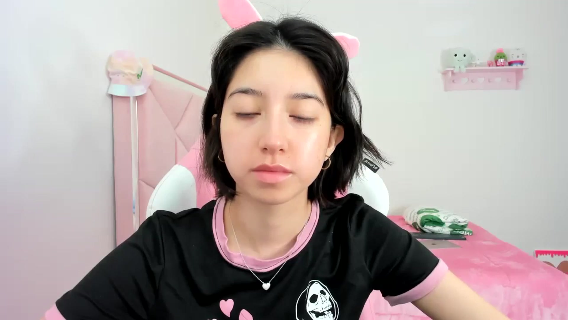 Gallery image thumbnail from Cherrycute666's myfreecams stream on, 12/07/2023, 19:44 image 8 of 20