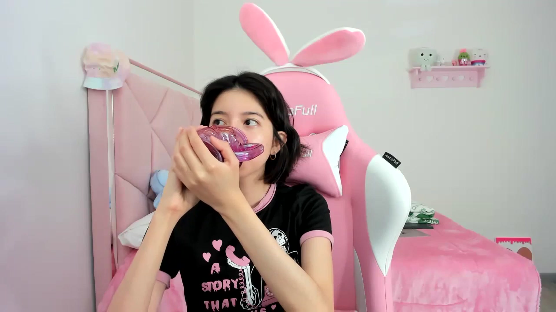 Gallery image thumbnail from Cherrycute666's myfreecams stream on, 12/07/2023, 19:44 image 19 of 20