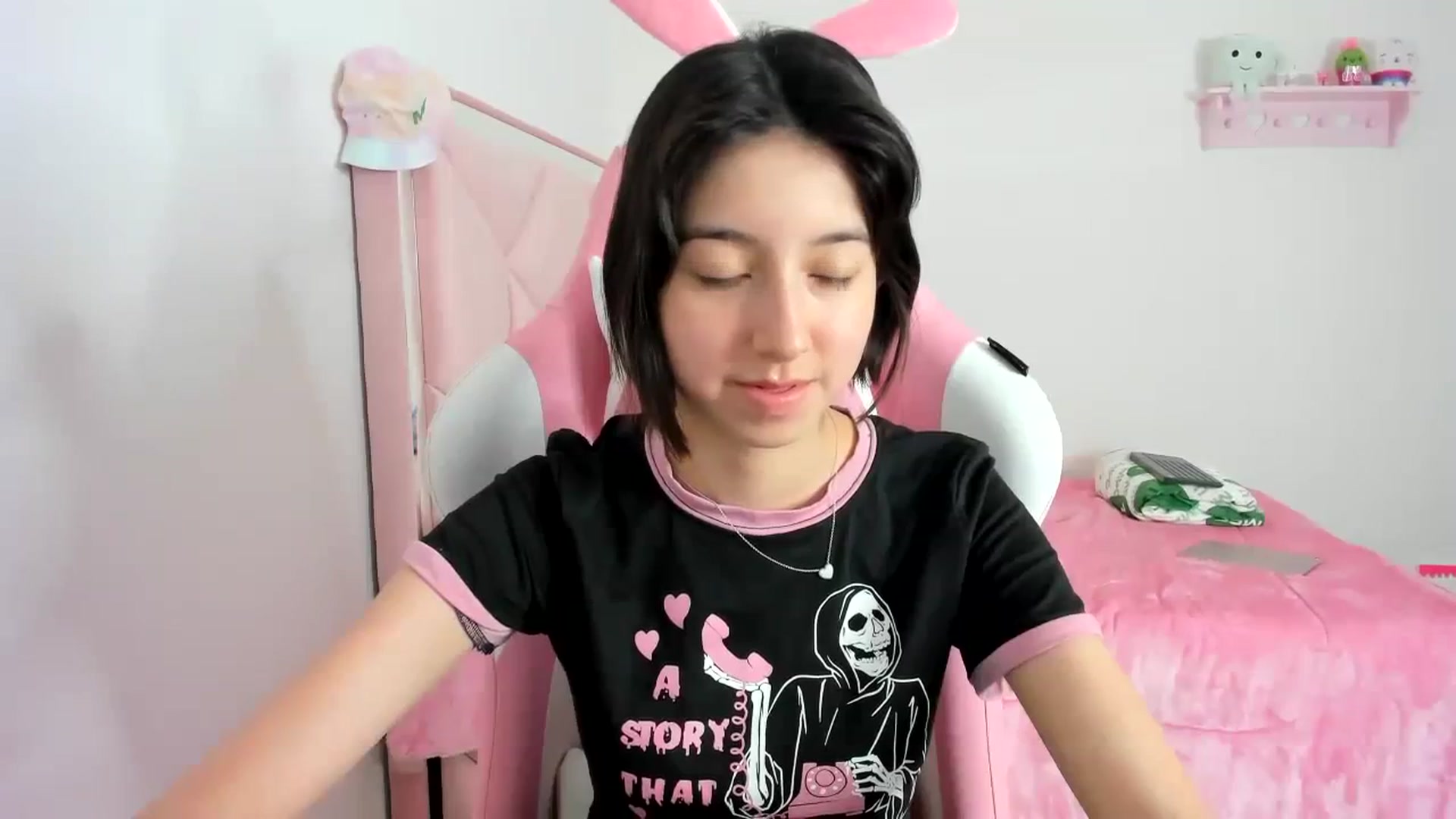 Gallery image thumbnail from Cherrycute666's myfreecams stream on, 12/08/2023, 24:52 image 20 of 20