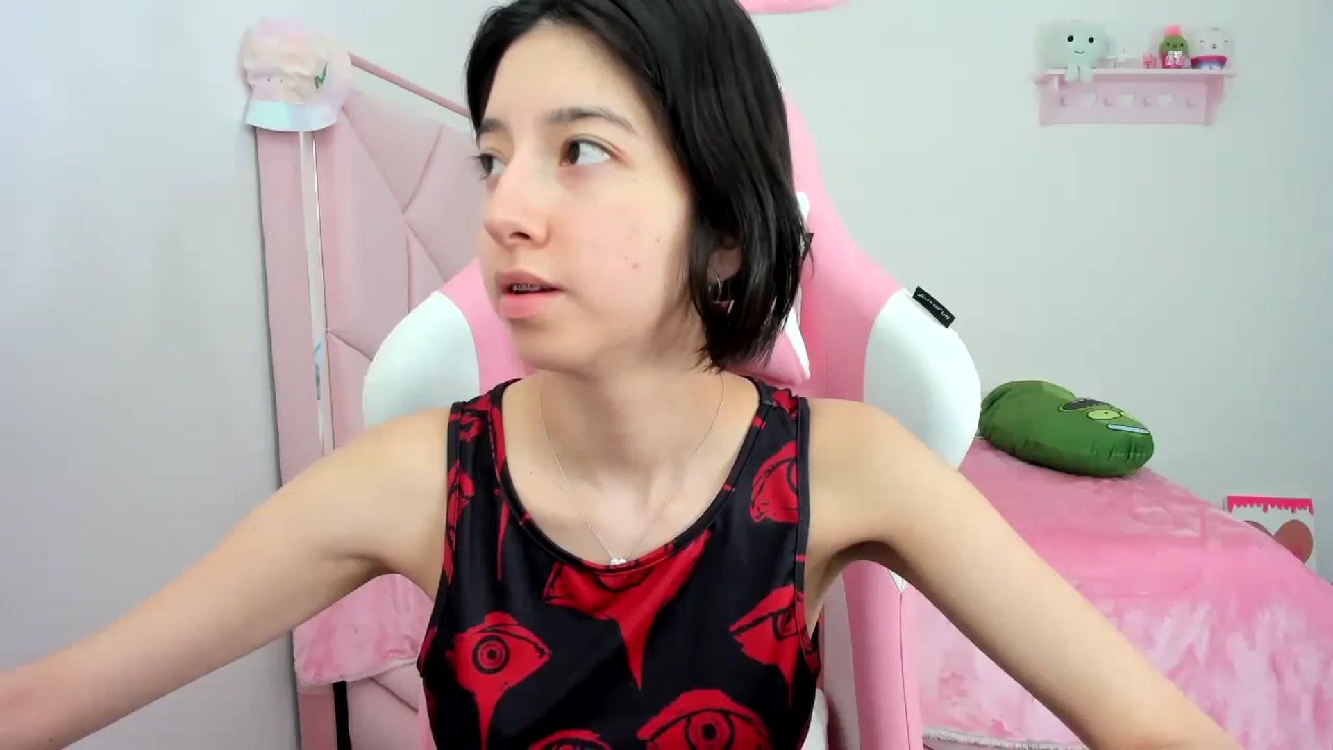 Gallery image thumbnail from Cherrycute666's myfreecams stream on, 12/08/2023, 21:49 image 7 of 20
