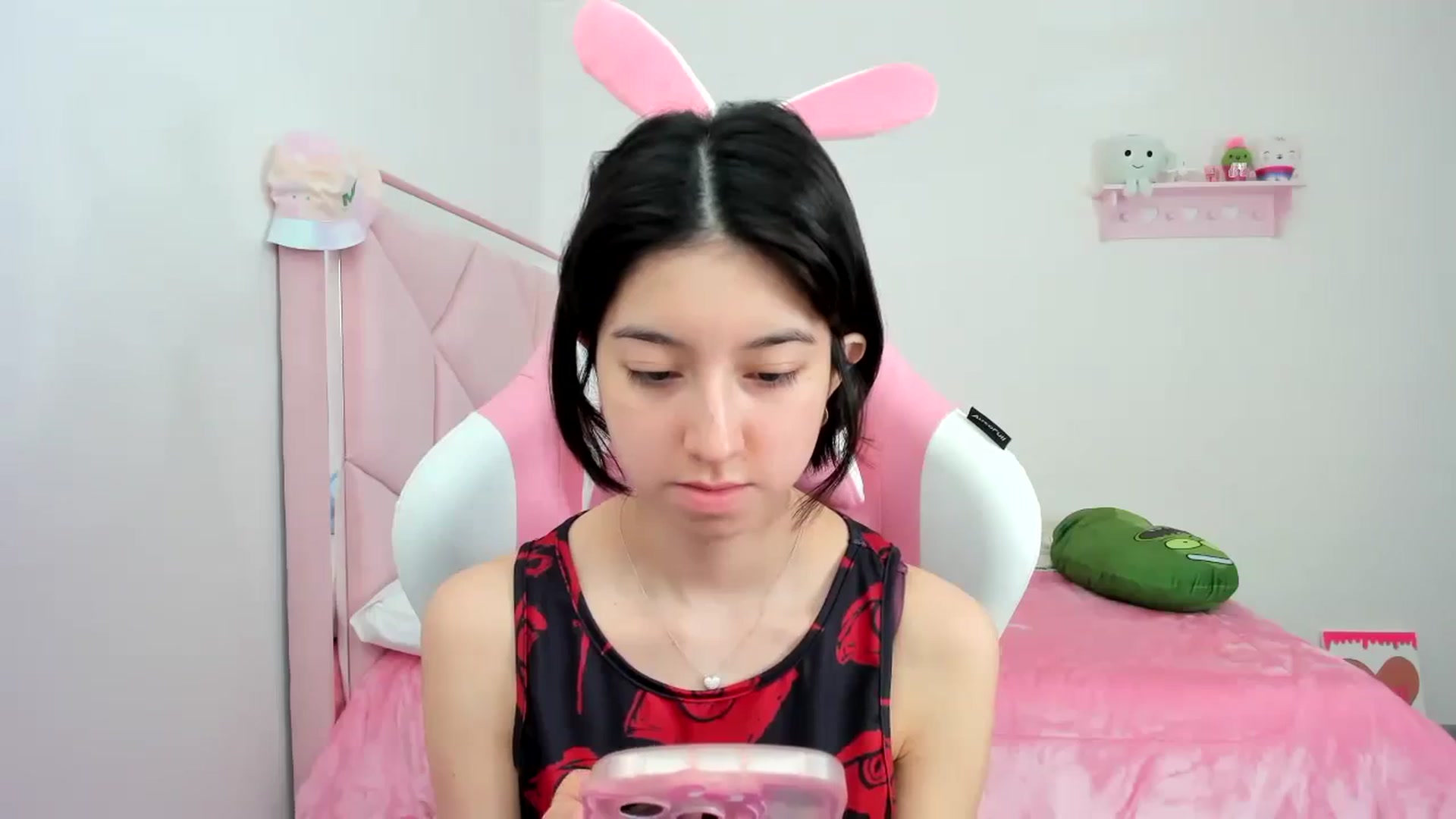 Gallery image thumbnail from Cherrycute666's myfreecams stream on, 12/08/2023, 21:49 image 11 of 20