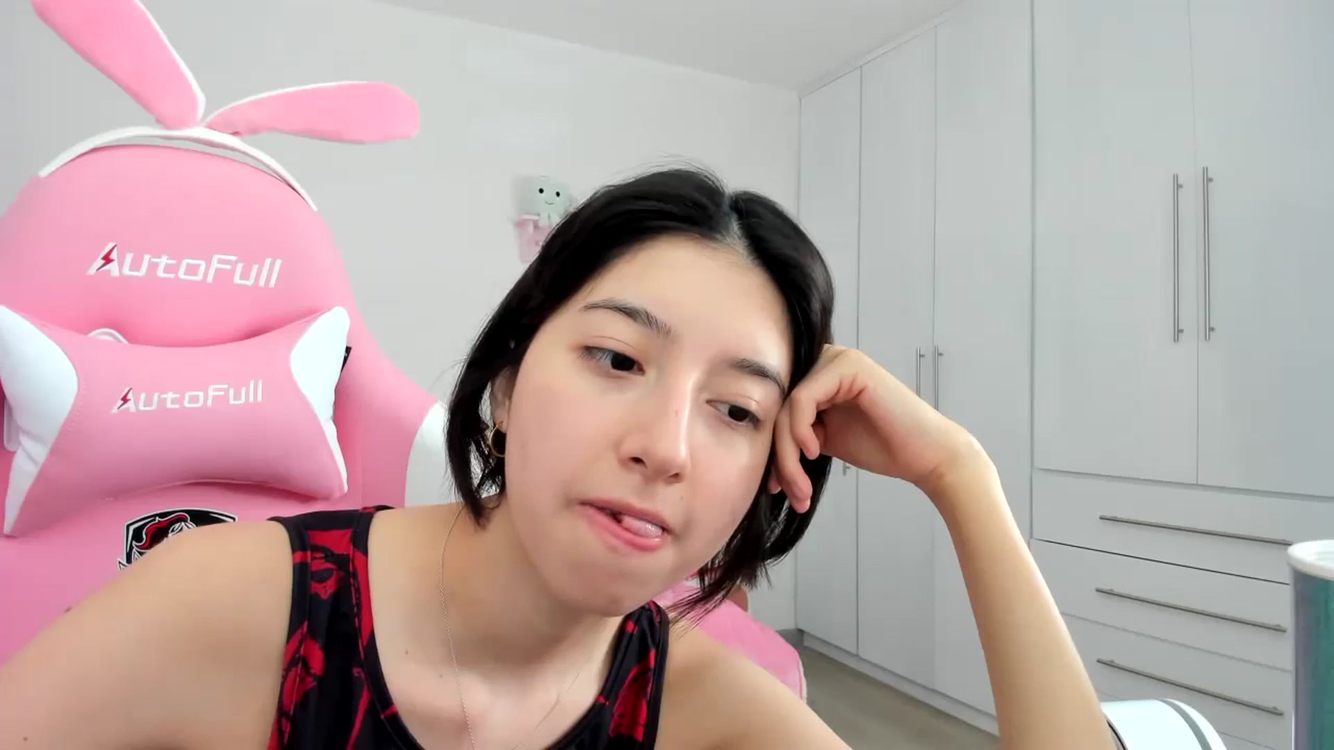 Gallery image thumbnail from Cherrycute666's myfreecams stream on, 12/08/2023, 21:49 image 9 of 20