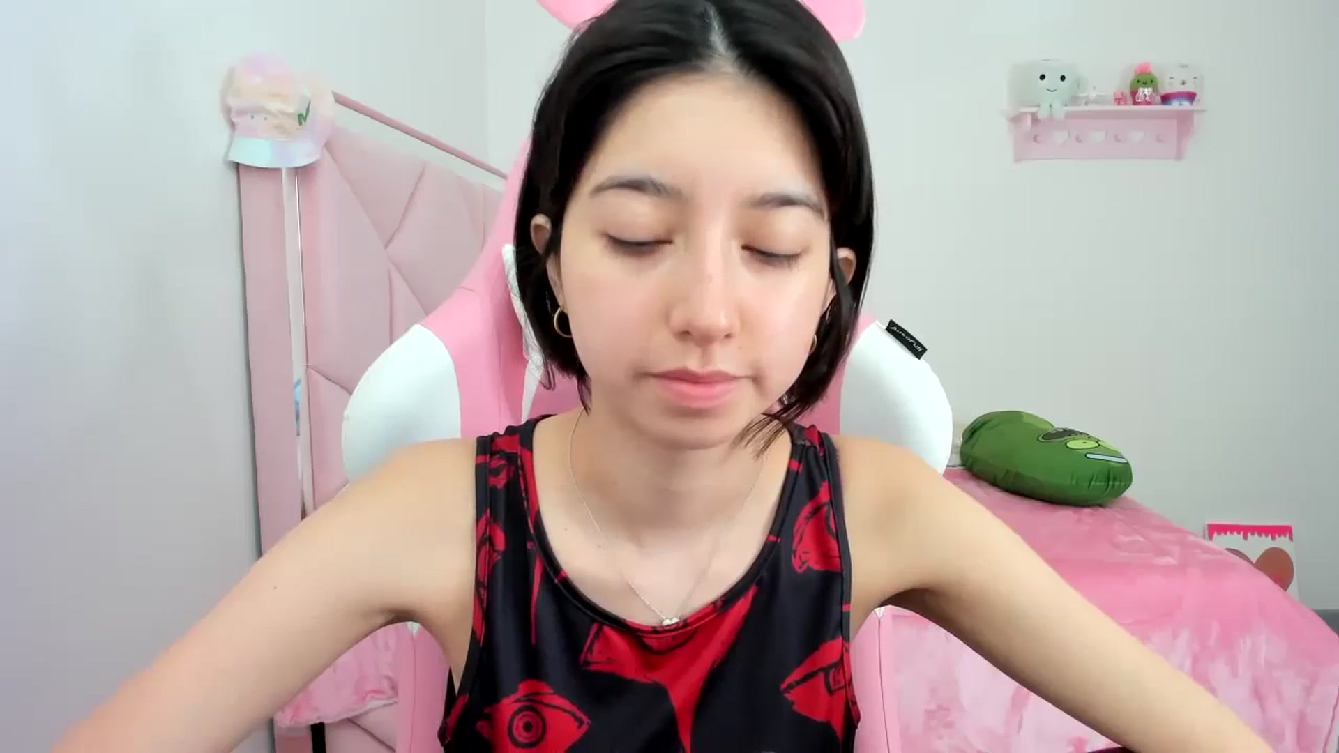 Gallery image thumbnail from Cherrycute666's myfreecams stream on, 12/08/2023, 21:49 image 14 of 20