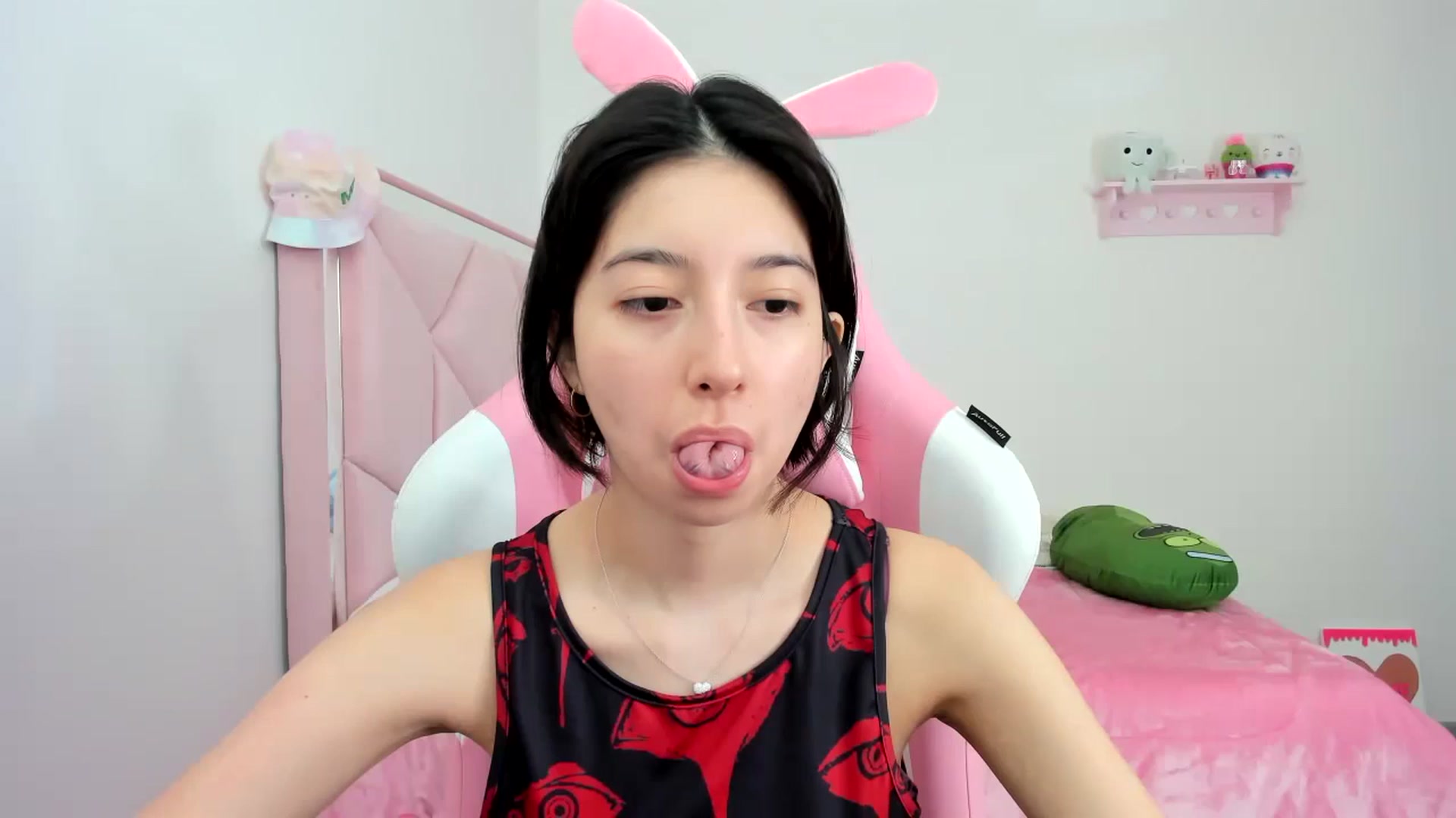 Gallery image thumbnail from Cherrycute666's myfreecams stream on, 12/08/2023, 21:49 image 10 of 20