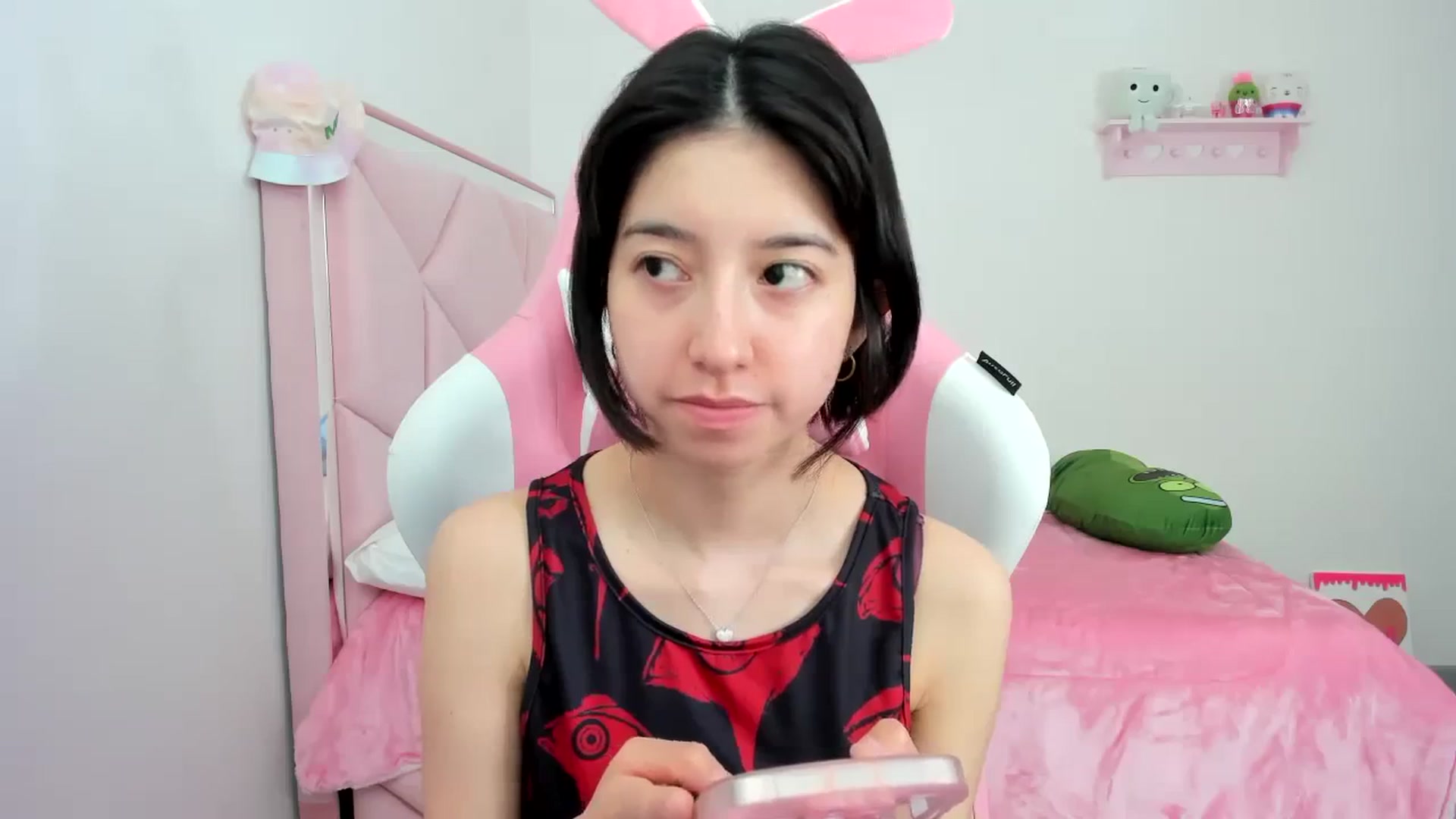 Gallery image thumbnail from Cherrycute666's myfreecams stream on, 12/08/2023, 21:49 image 13 of 20