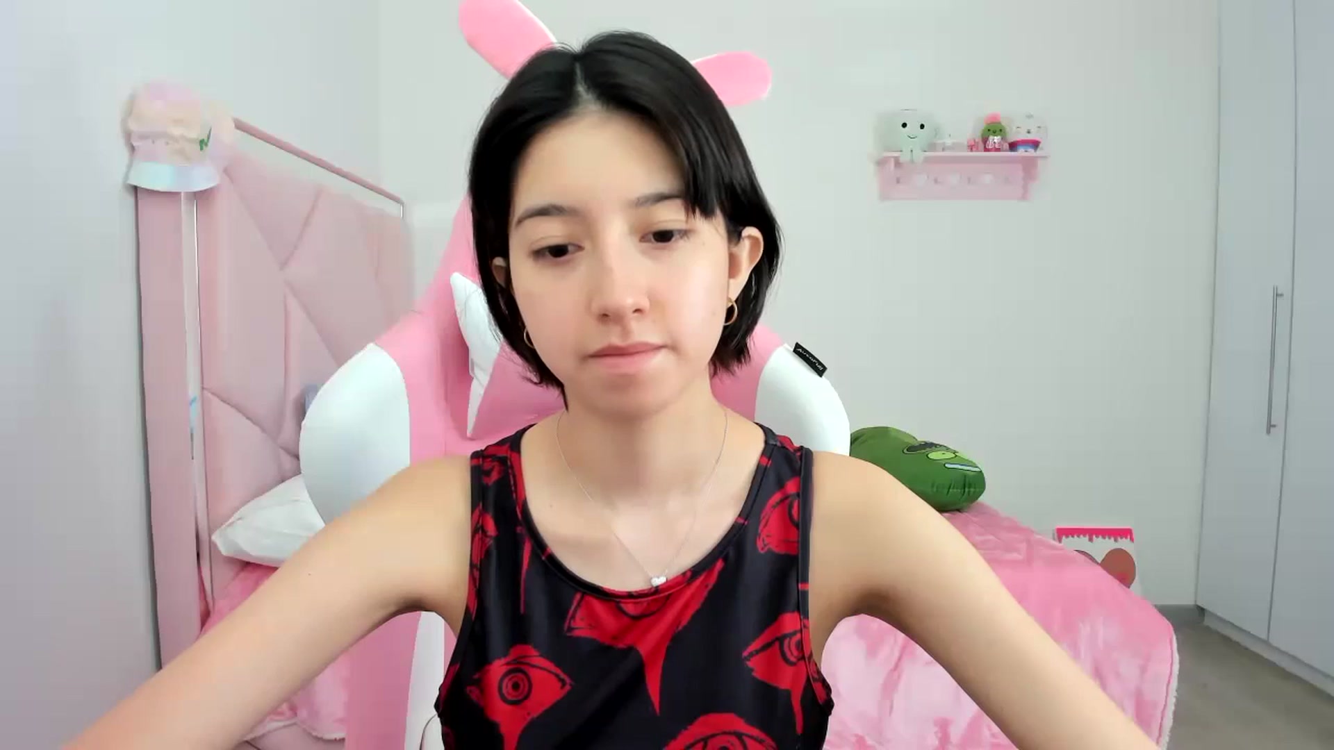 Gallery image thumbnail from Cherrycute666's myfreecams stream on, 12/08/2023, 23:04 image 2 of 20