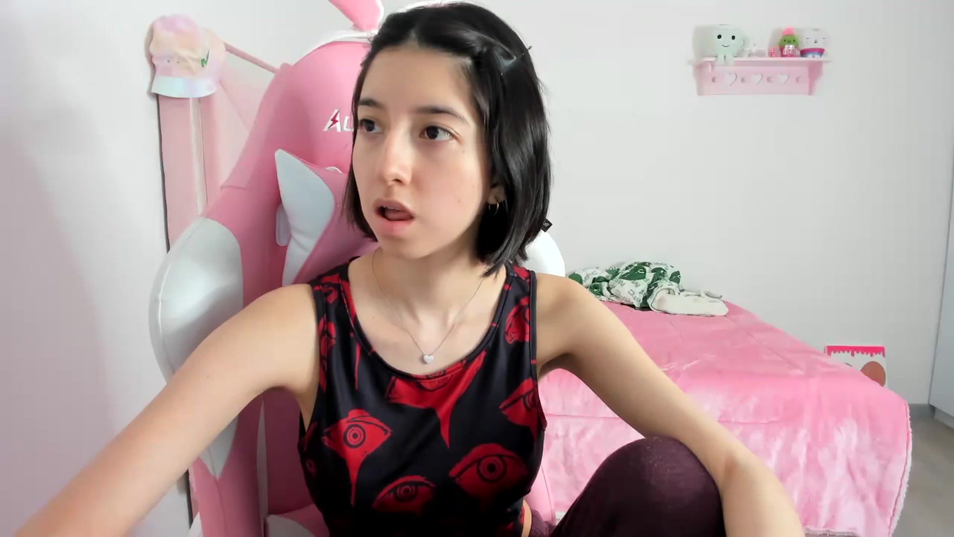 Gallery image thumbnail from Cherrycute666's myfreecams stream on, 12/09/2023, 01:33 image 14 of 20