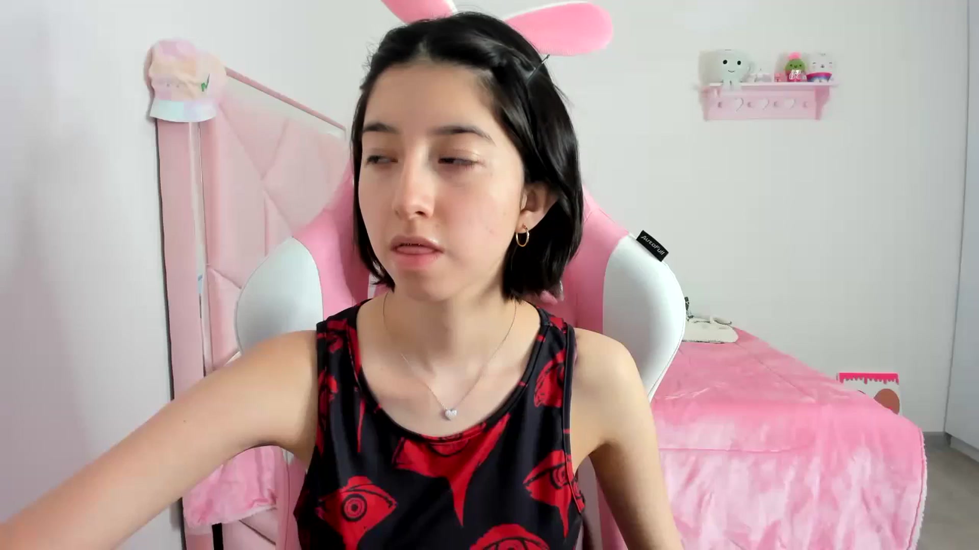 Gallery image thumbnail from Cherrycute666's myfreecams stream on, 12/09/2023, 01:33 image 13 of 20