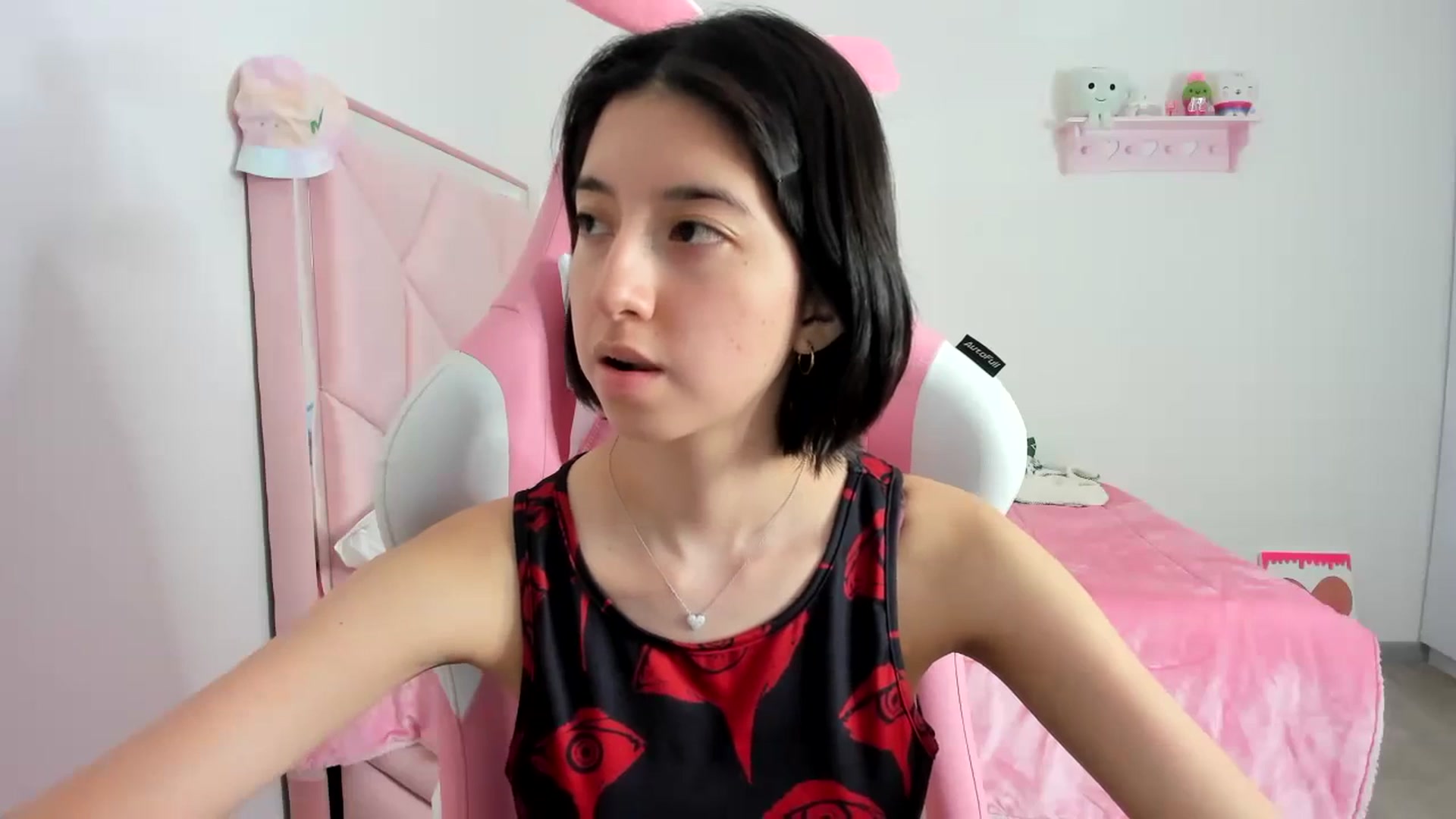 Gallery image thumbnail from Cherrycute666's myfreecams stream on, 12/09/2023, 01:33 image 5 of 20