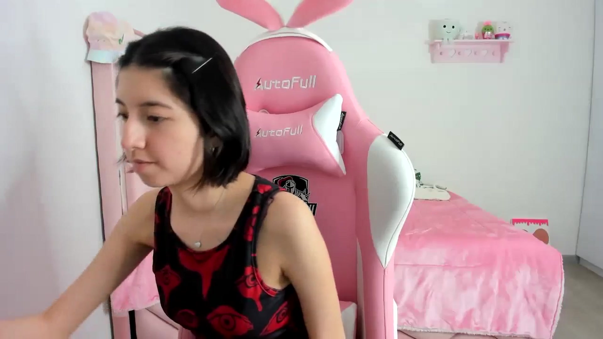 Gallery image thumbnail from Cherrycute666's myfreecams stream on, 12/09/2023, 03:22 image 2 of 20