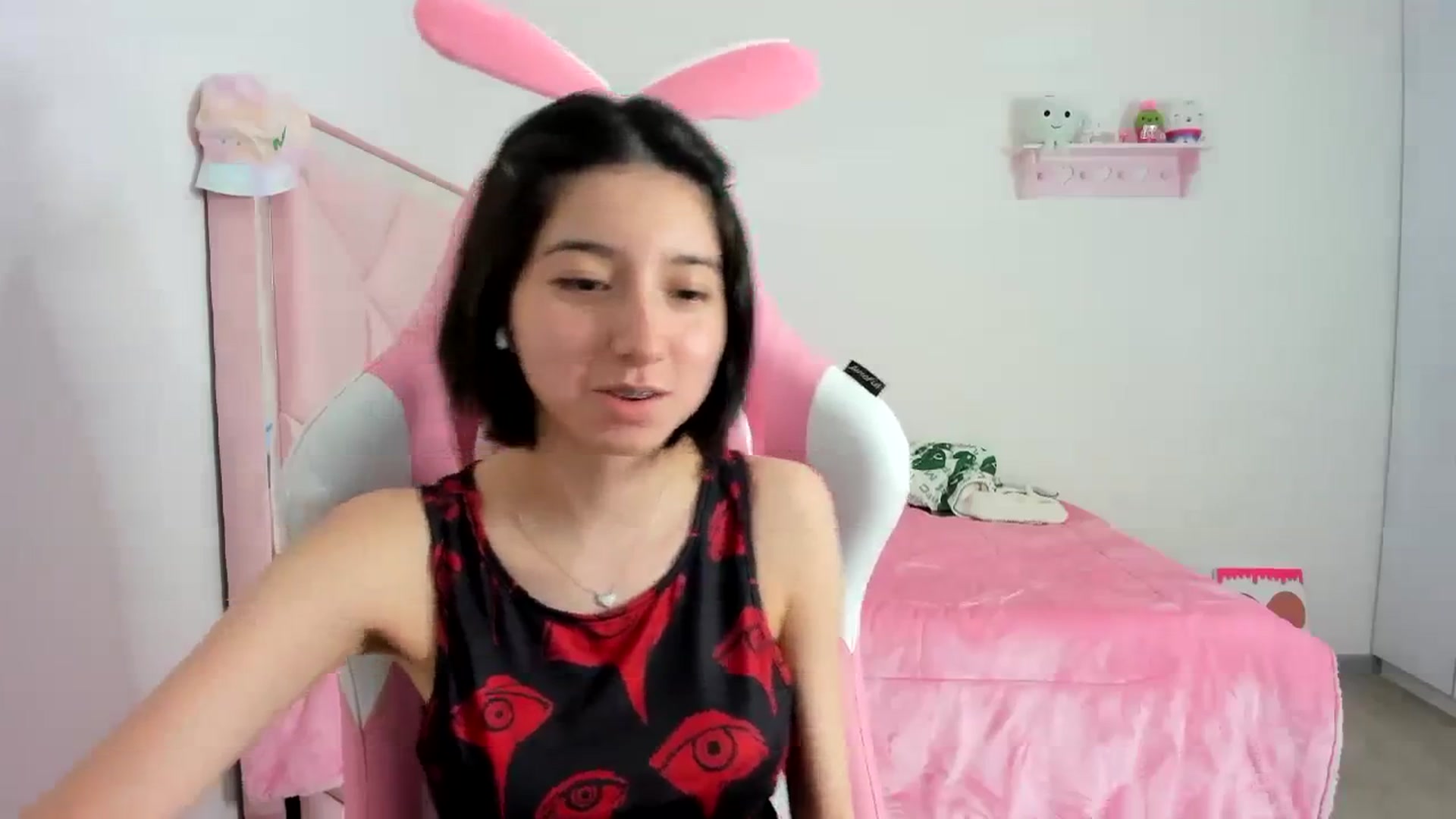 Gallery image thumbnail from Cherrycute666's myfreecams stream on, 12/09/2023, 03:22 image 6 of 20