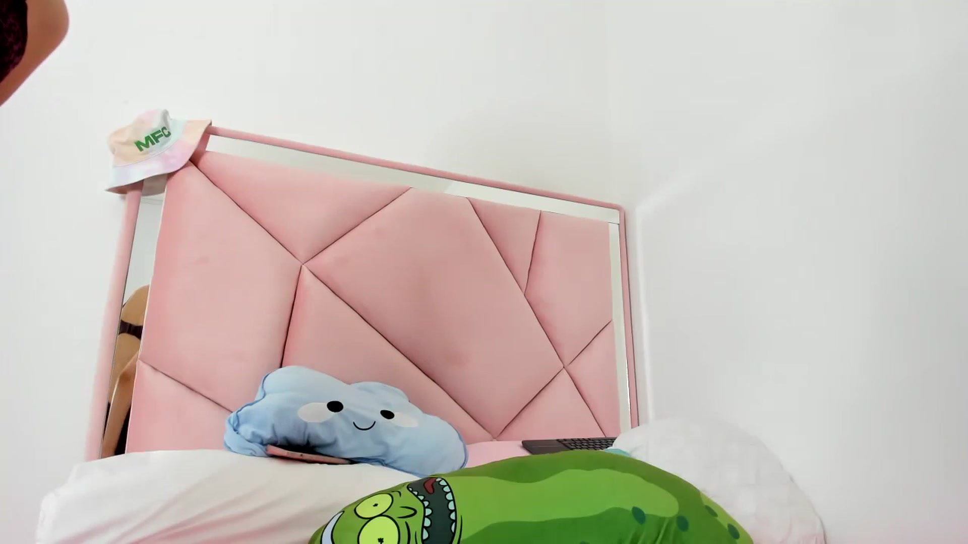 Gallery image thumbnail from Cherrycute666's myfreecams stream on, 12/09/2023, 04:21 image 18 of 20