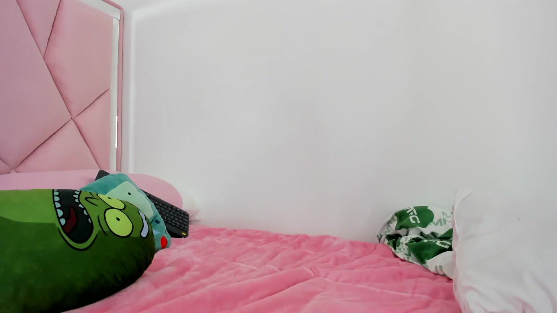Gallery image thumbnail from Cherrycute666's myfreecams stream on, 12/09/2023, 06:38 image 4 of 20