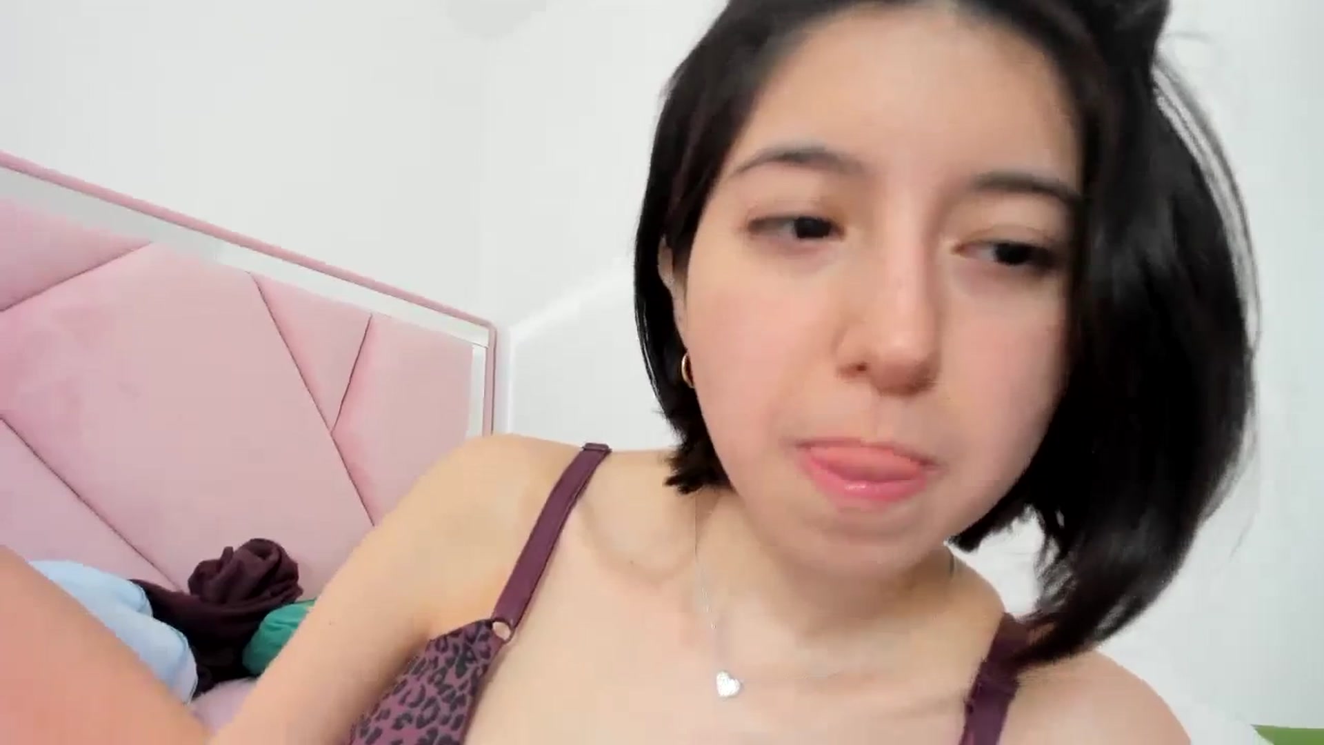 Gallery image thumbnail from Cherrycute666's myfreecams stream on, 12/09/2023, 08:12 image 2 of 20