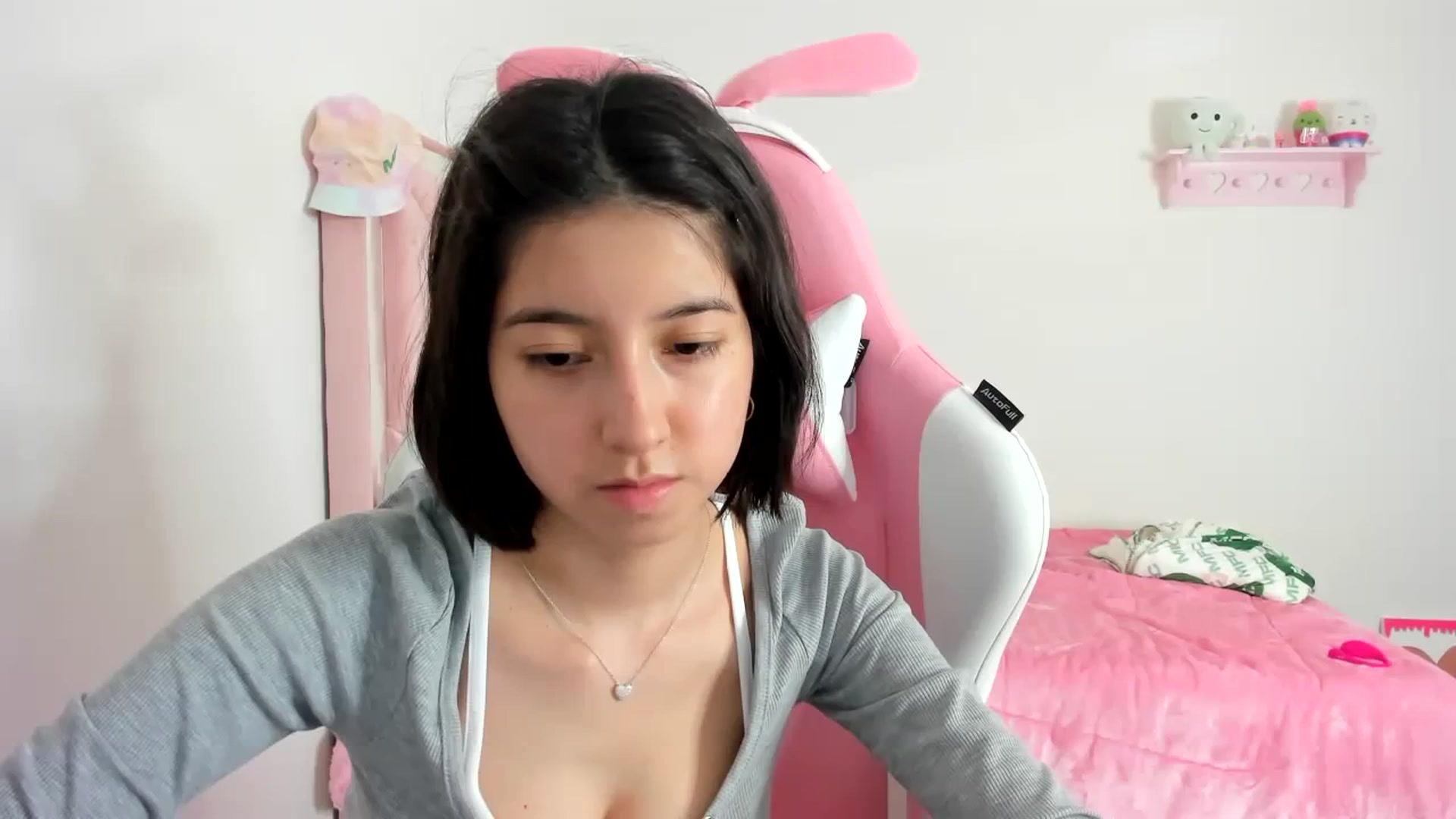 Gallery image thumbnail from Cherrycute666's myfreecams stream on, 12/10/2023, 08:04 image 1 of 20