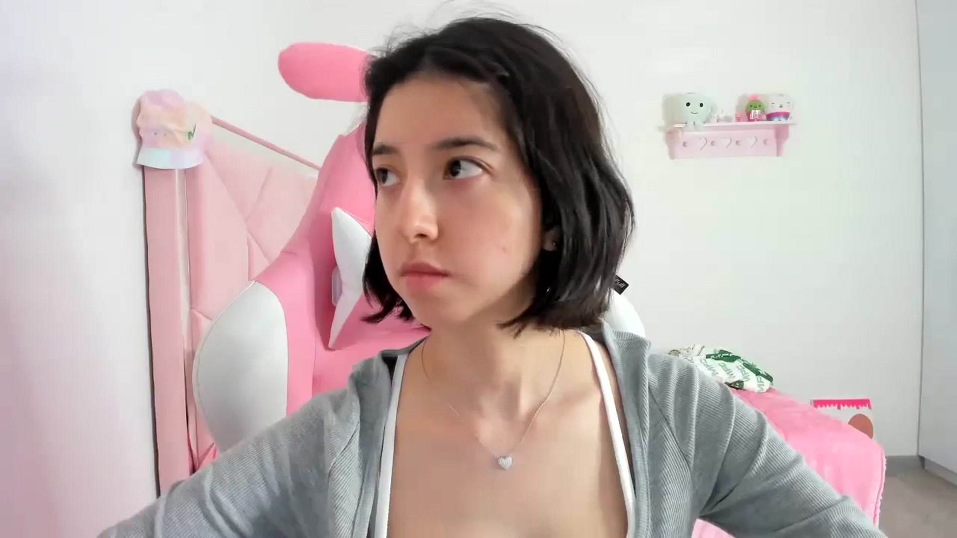 Gallery image thumbnail from Cherrycute666's myfreecams stream on, 12/10/2023, 08:22 image 20 of 20