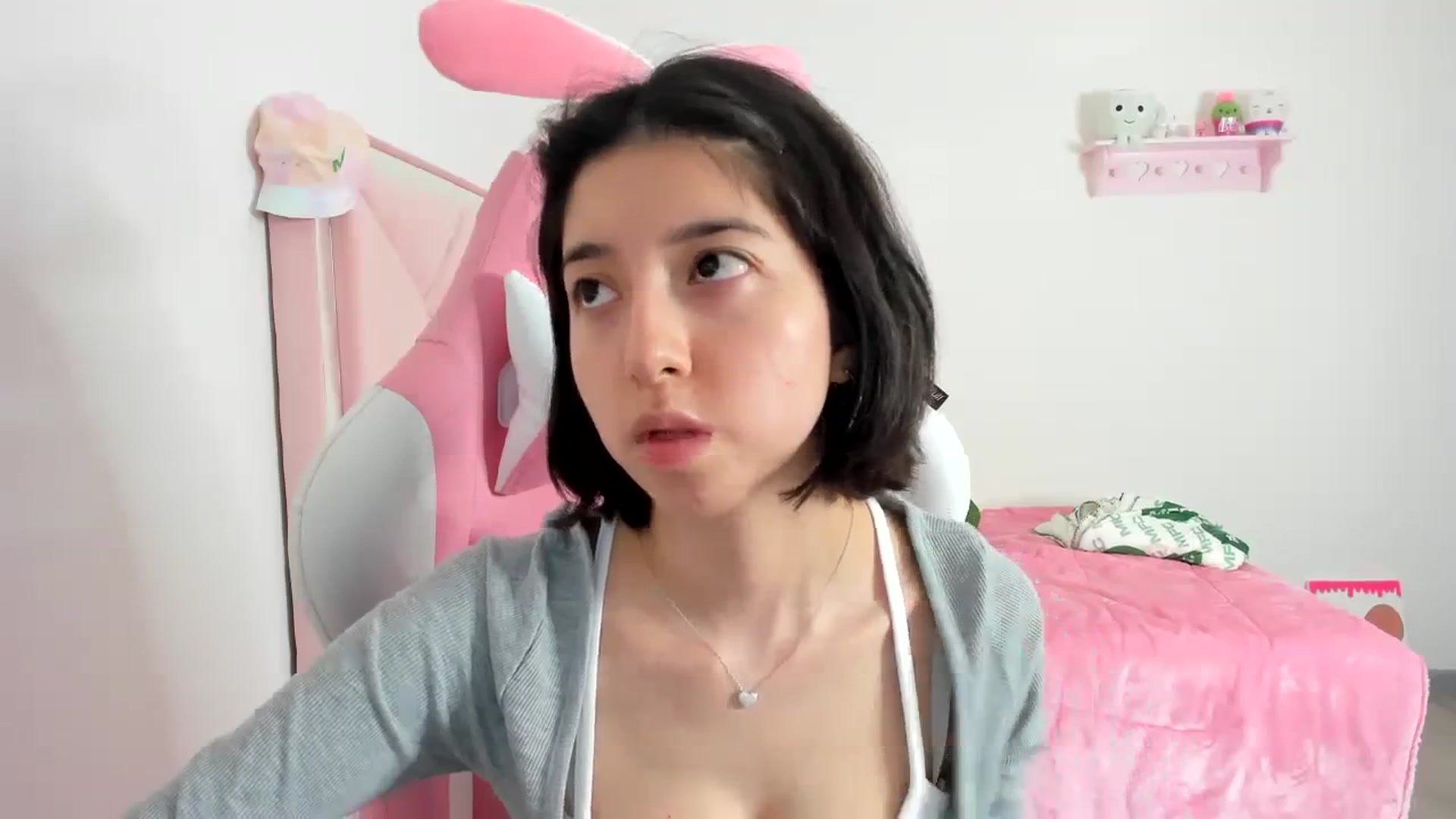 Gallery image thumbnail from Cherrycute666's myfreecams stream on, 12/10/2023, 08:22 image 11 of 20