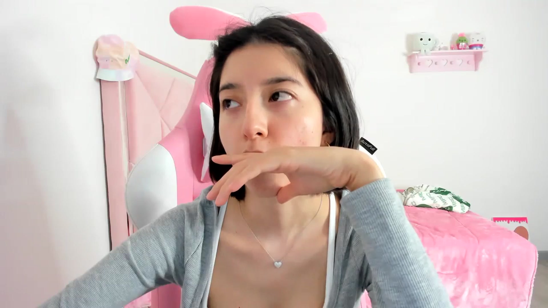 Gallery image thumbnail from Cherrycute666's myfreecams stream on, 12/10/2023, 08:22 image 6 of 20